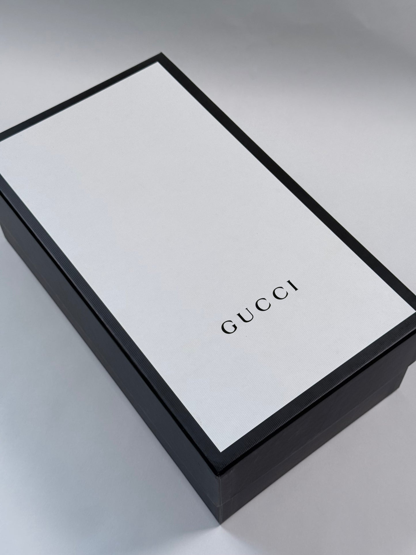 Like New!! GUCCI Leather Crystal Pursuit Navy/Red Women's Slides 40EU