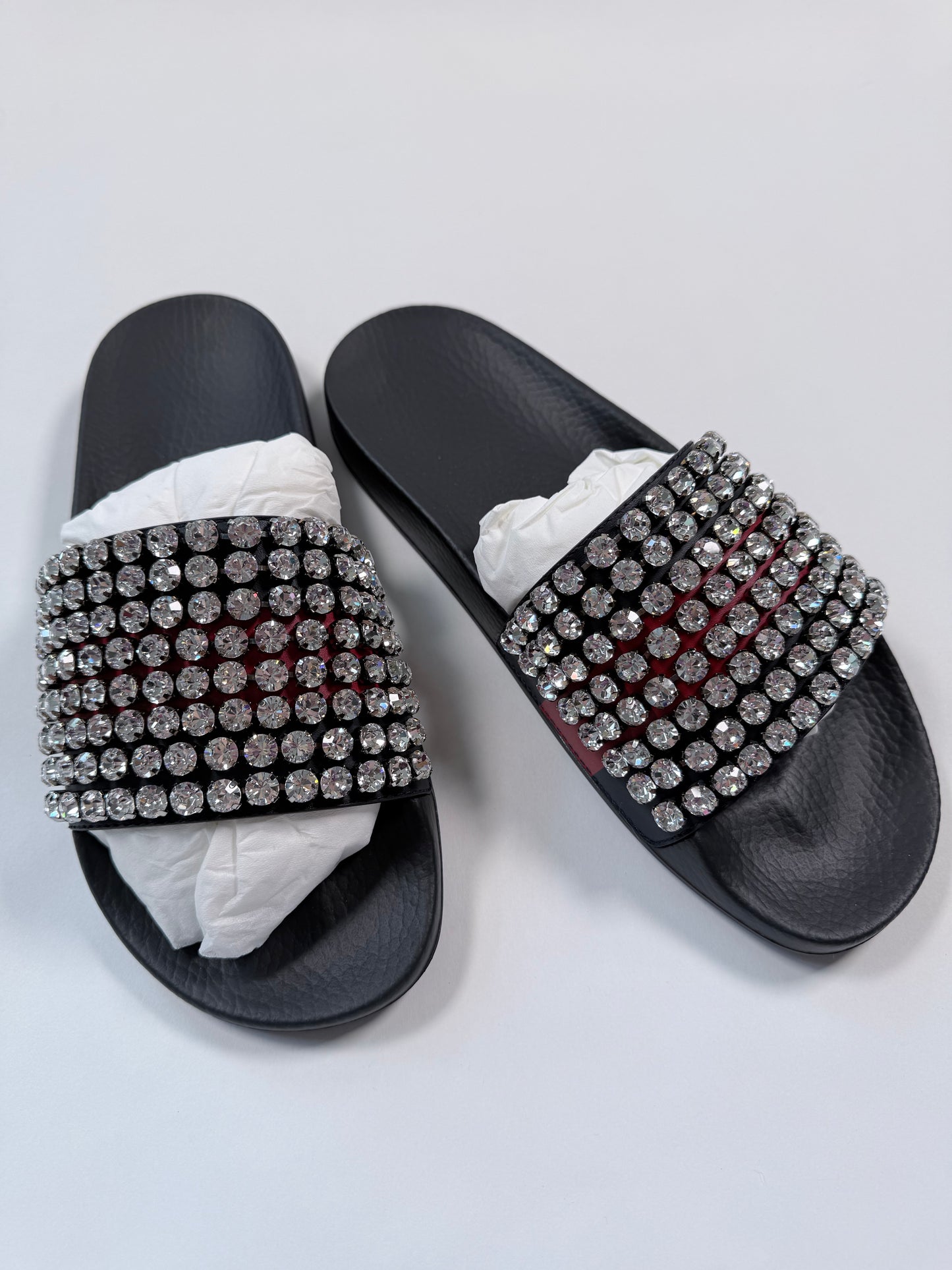 Like New!! GUCCI Leather Crystal Pursuit Navy/Red Women's Slides 40EU