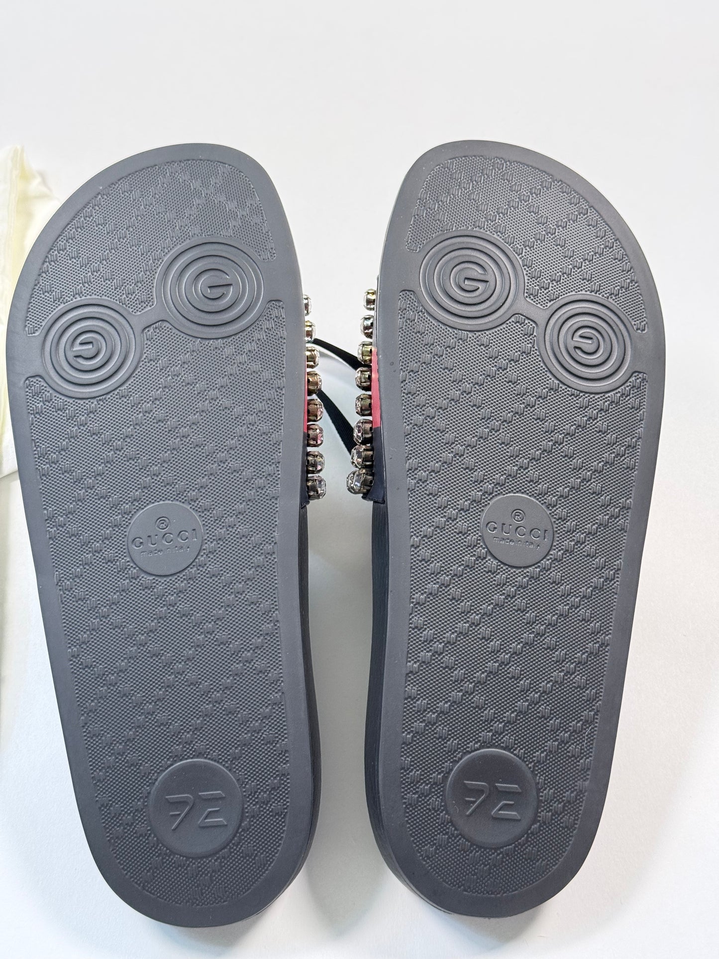 Like New!! GUCCI Leather Crystal Pursuit Navy/Red Women's Slides 40EU