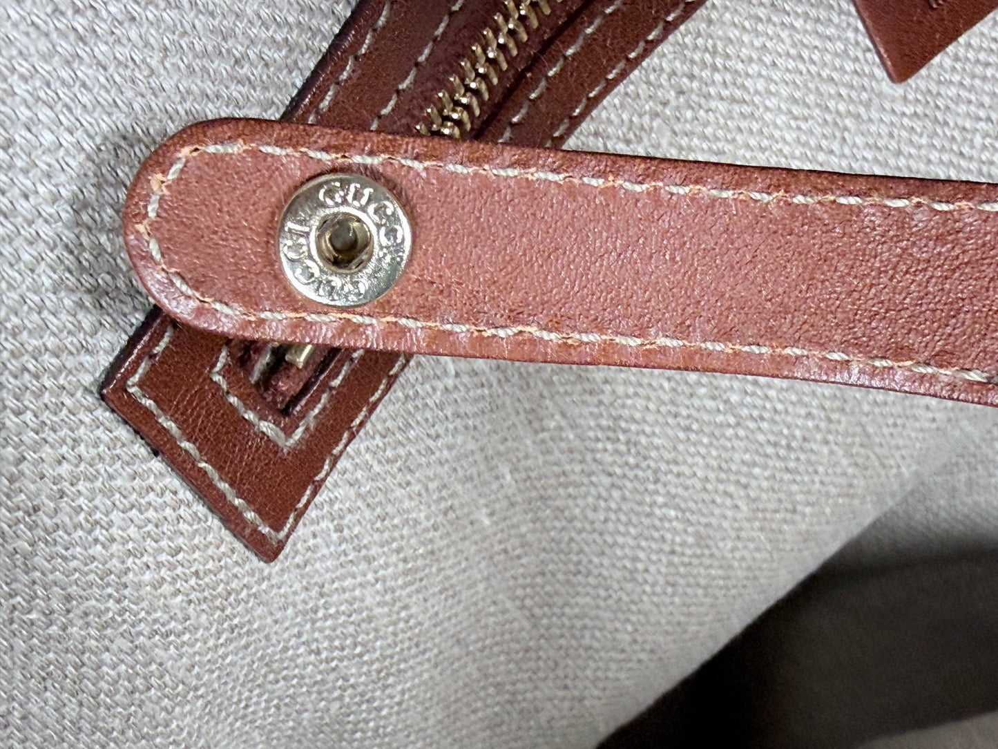 Gucci White Guccissima Suede Pelham Medium Shoulder Bag