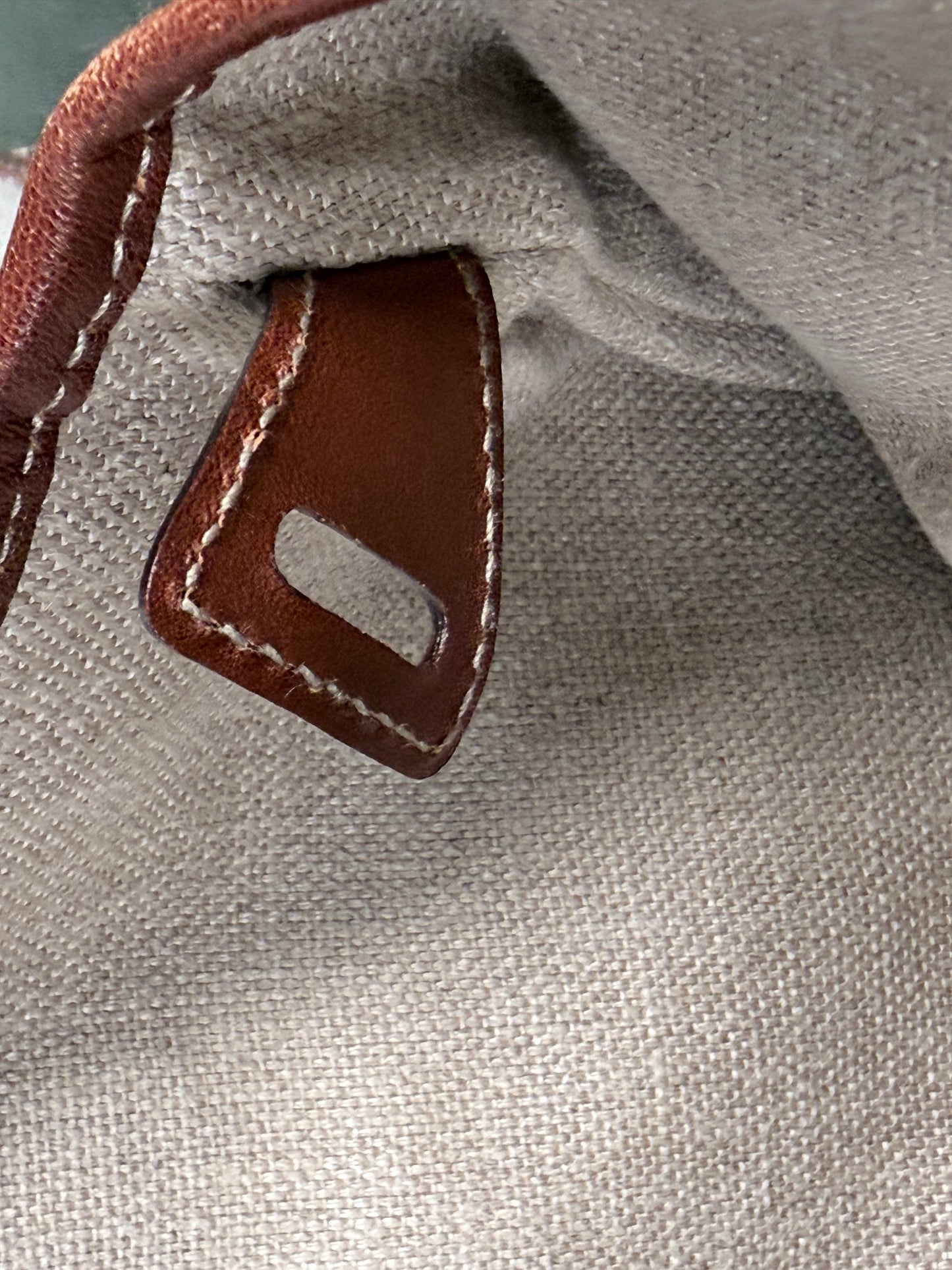 Gucci White Guccissima Suede Pelham Medium Shoulder Bag