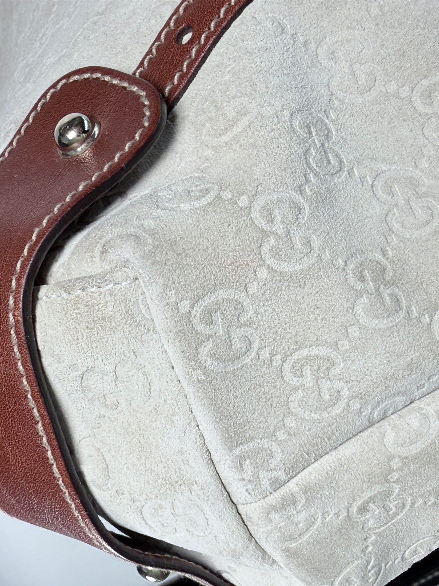 Gucci White Guccissima Suede Pelham Medium Shoulder Bag