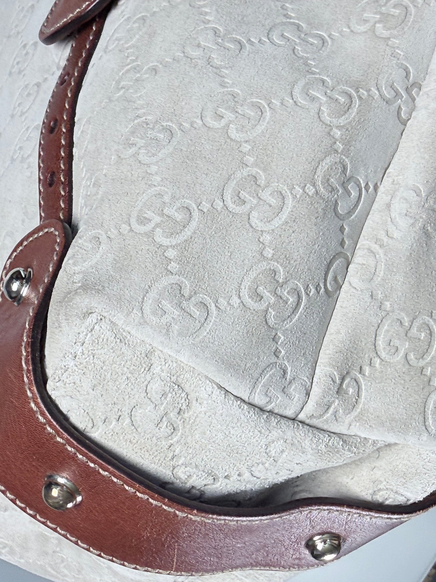 Gucci White Guccissima Suede Pelham Medium Shoulder Bag