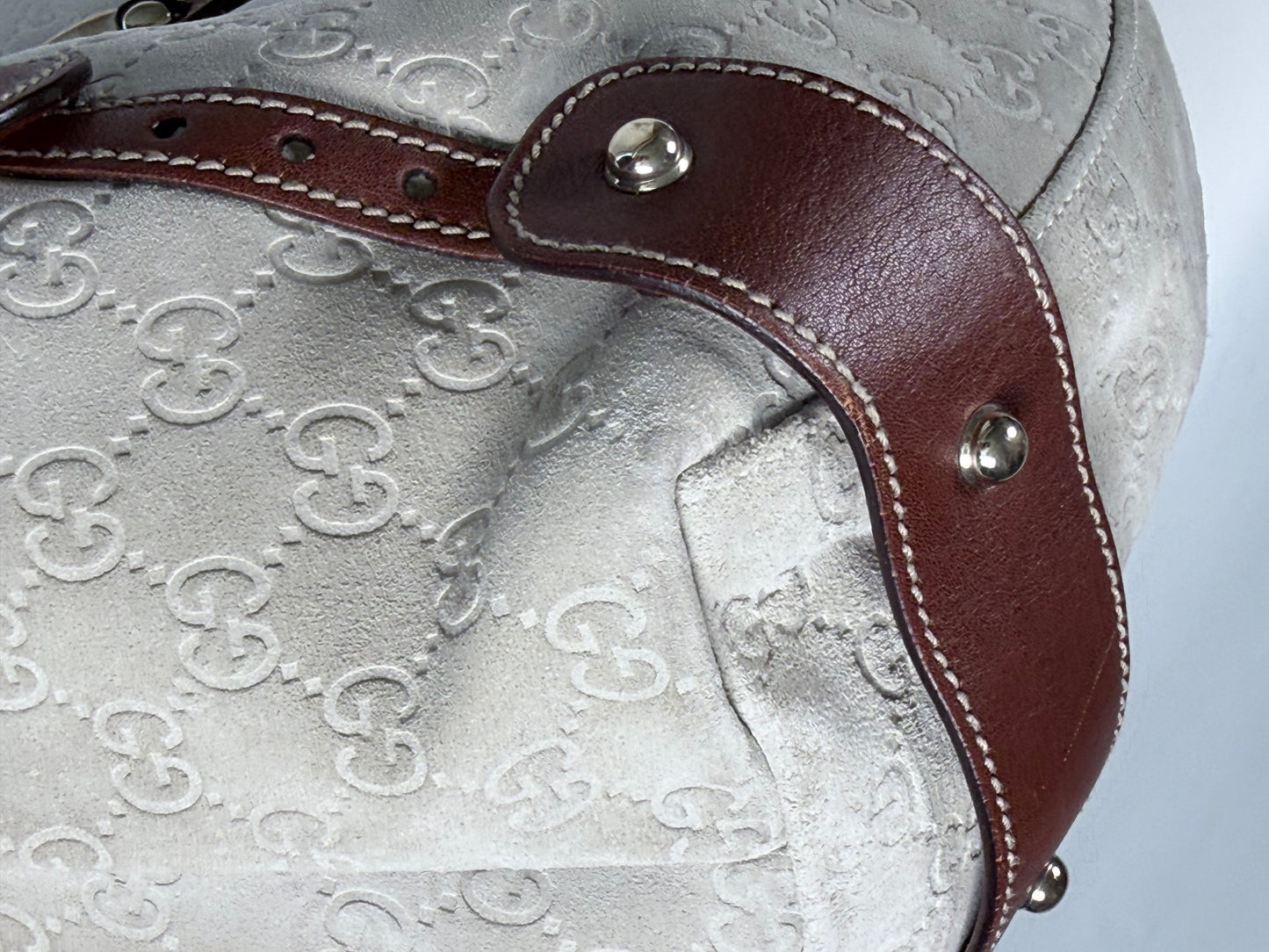 Gucci White Guccissima Suede Pelham Medium Shoulder Bag