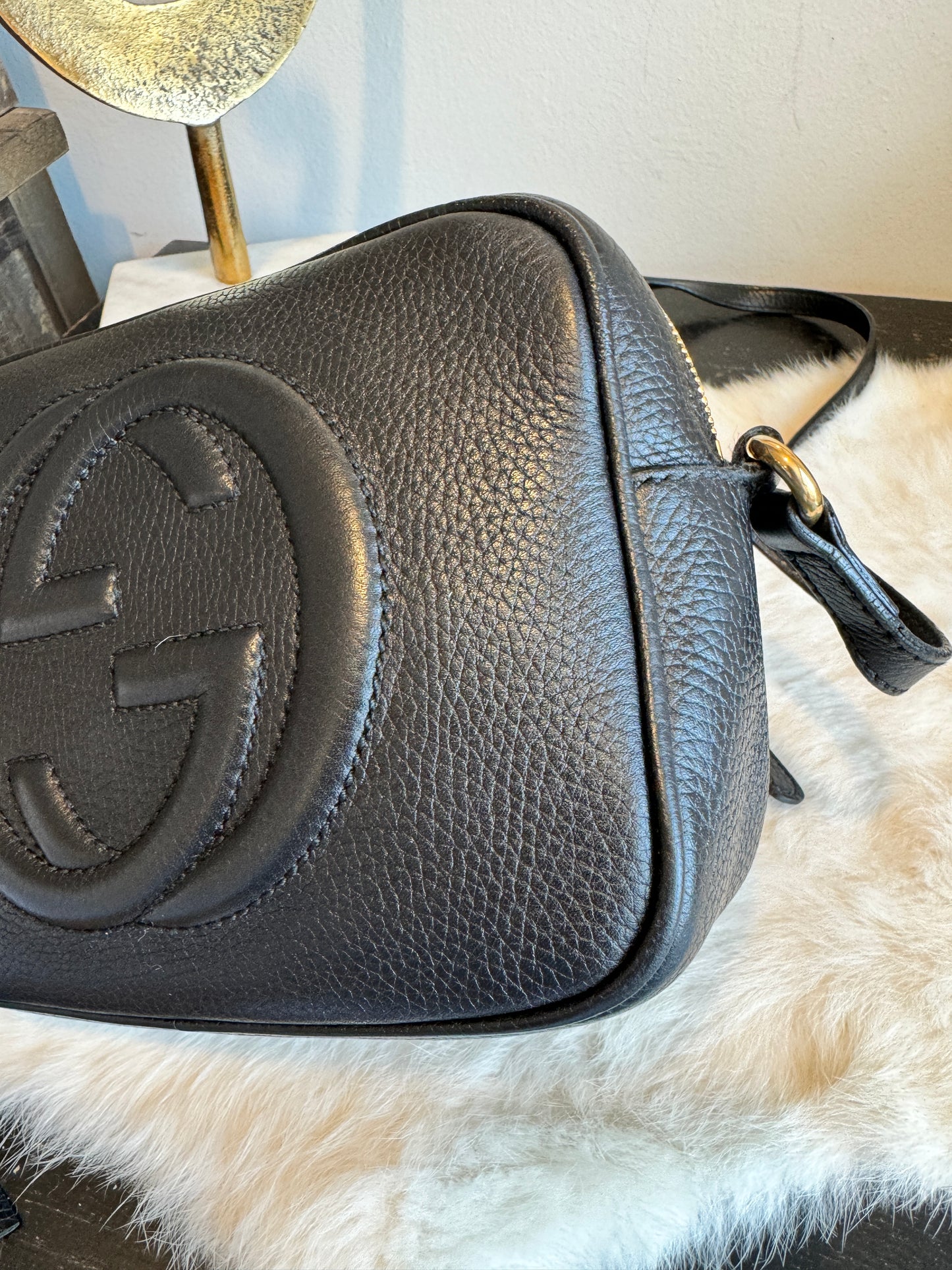 GUCCI Soho Disco Black Pebbled Camera Bag