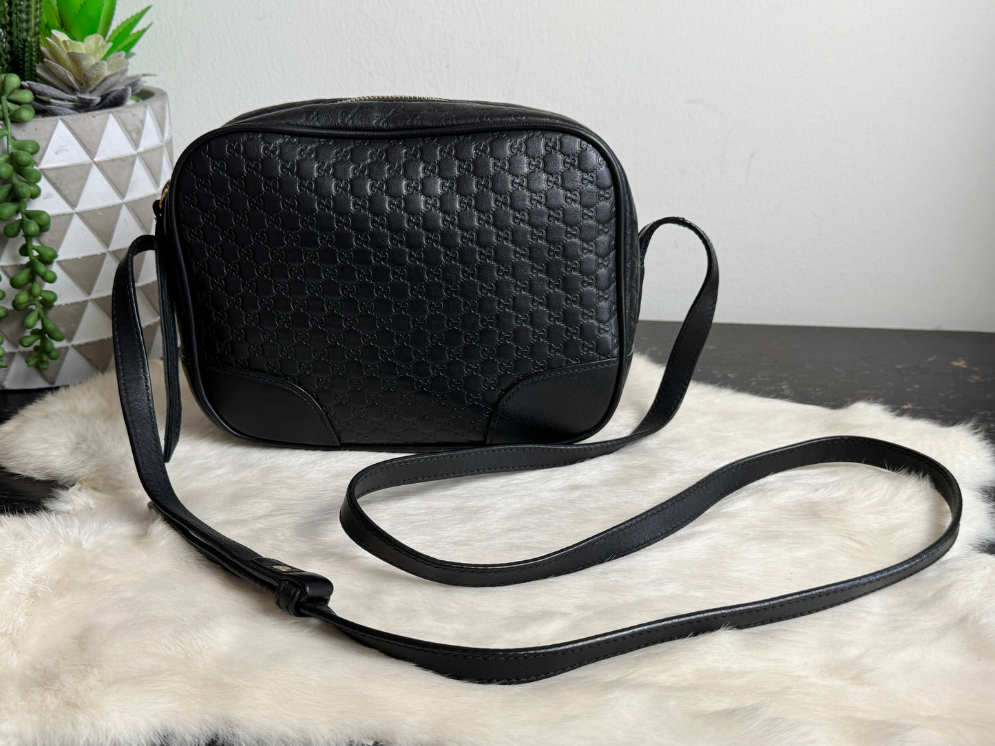 GUCCI Microguccissima Black Bree Camera Bag