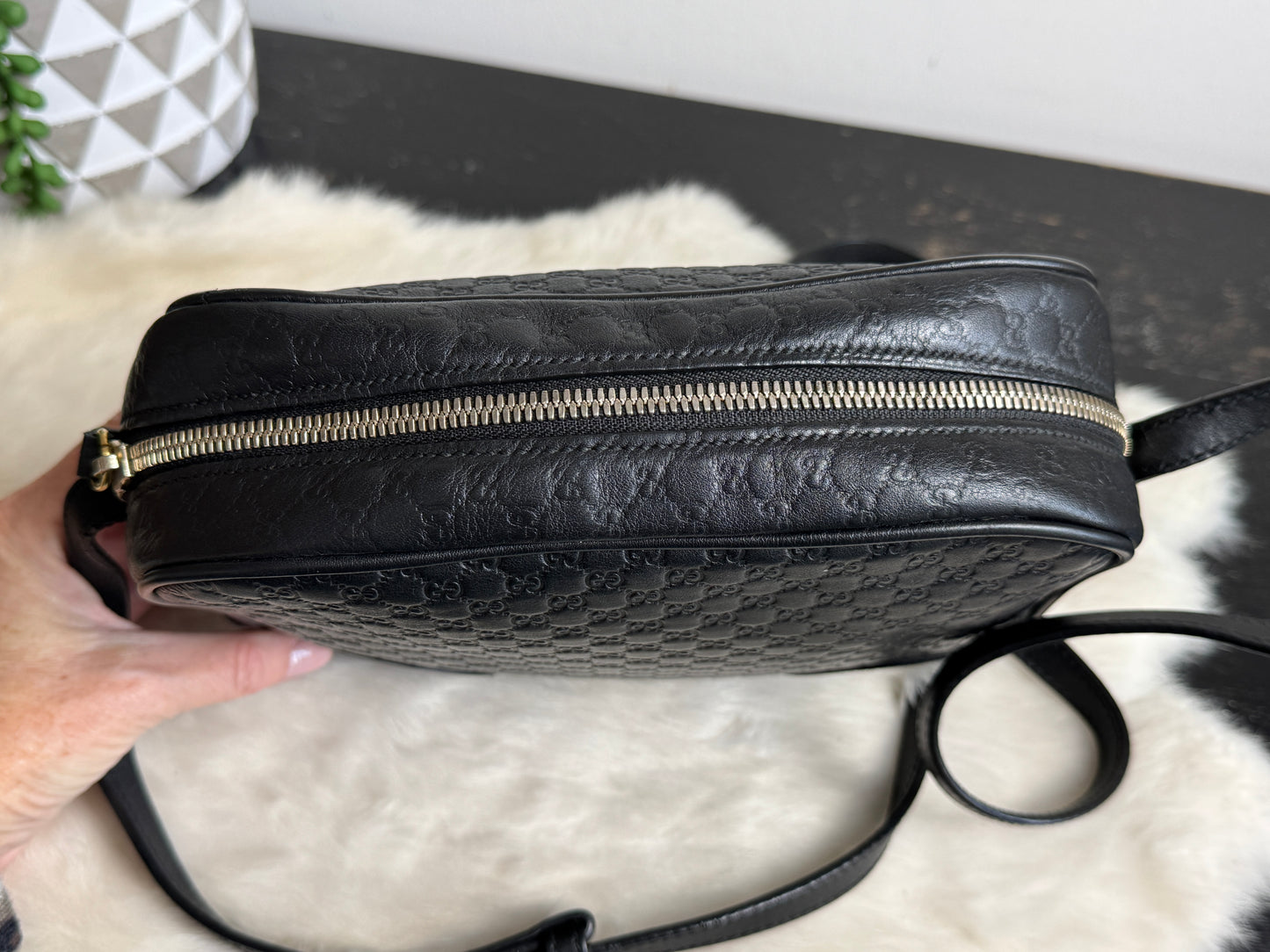 GUCCI Microguccissima Black Bree Camera Bag