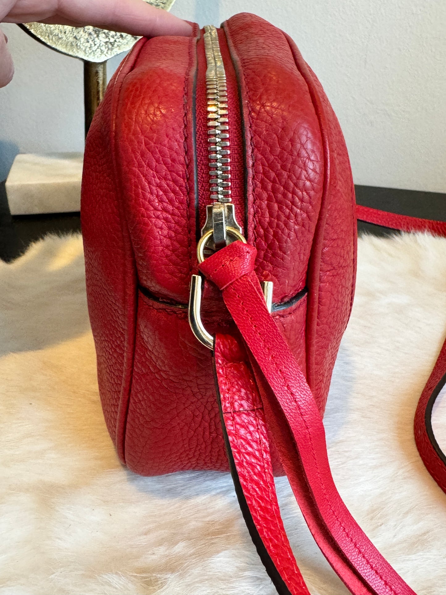 GUCCI Soho Disco Red Pebbled Camera Bag