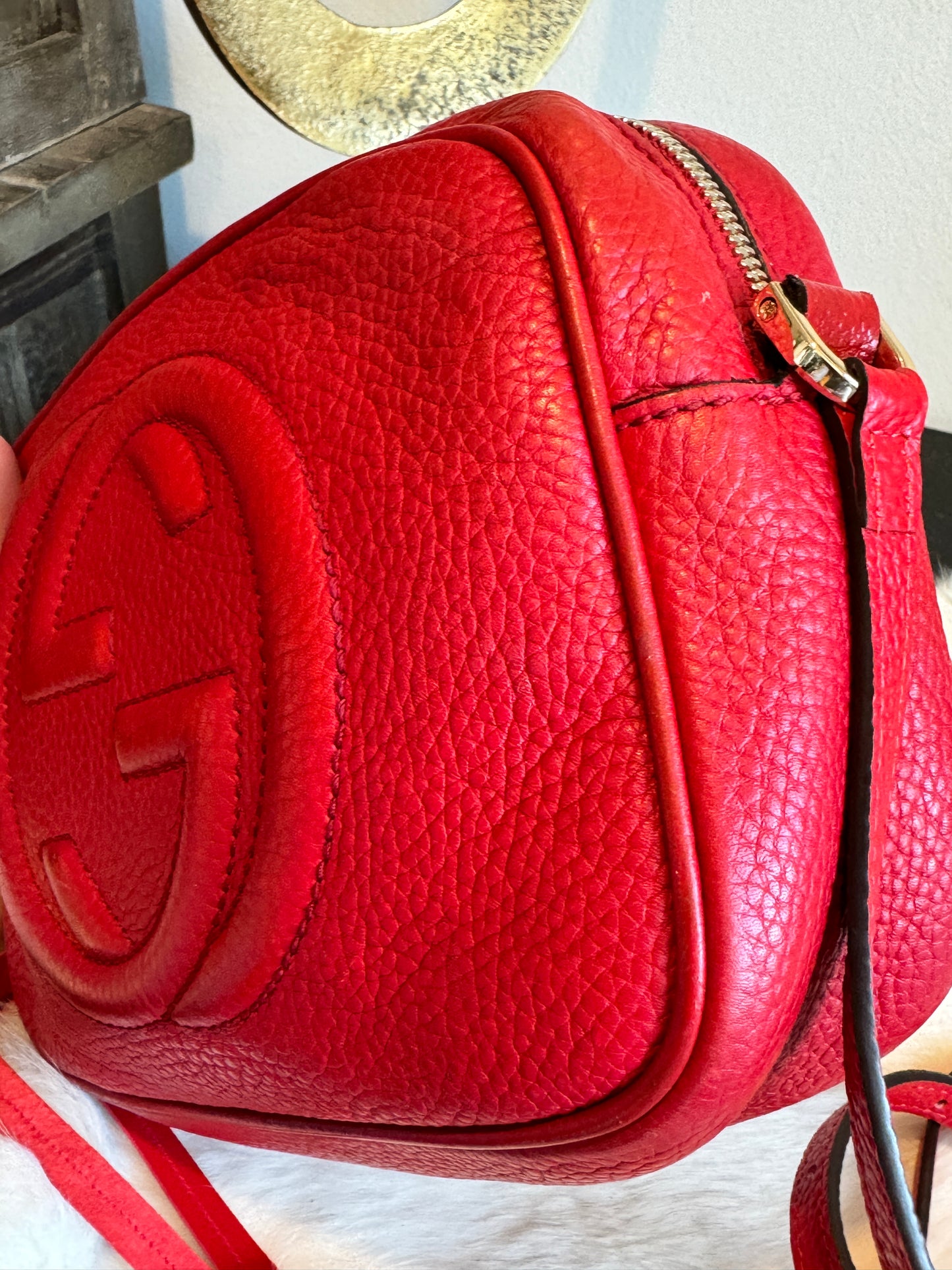 GUCCI Soho Disco Red Pebbled Camera Bag