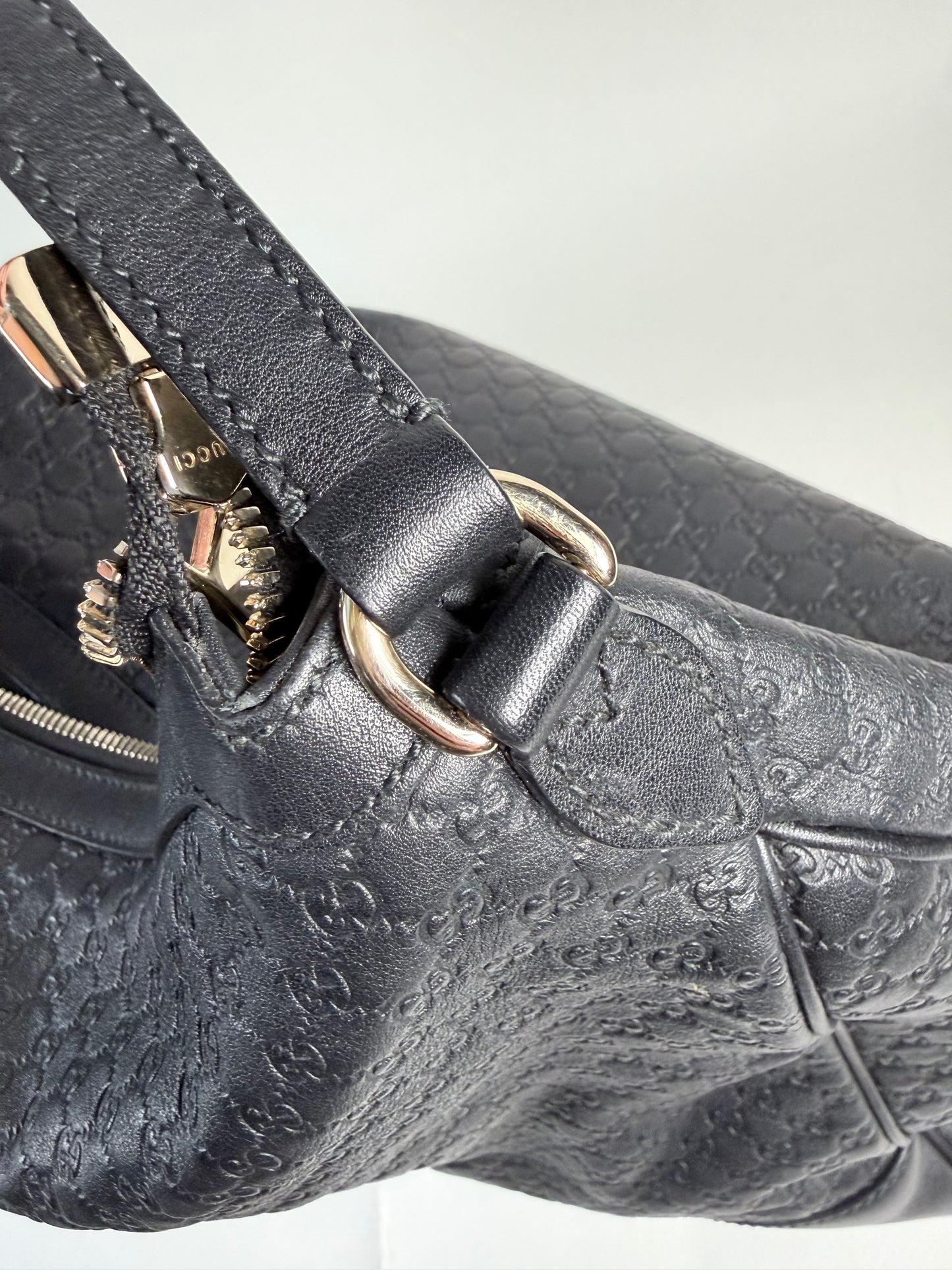 GUCCI Bree Micro-Guccissima Signature Black Large Hobo