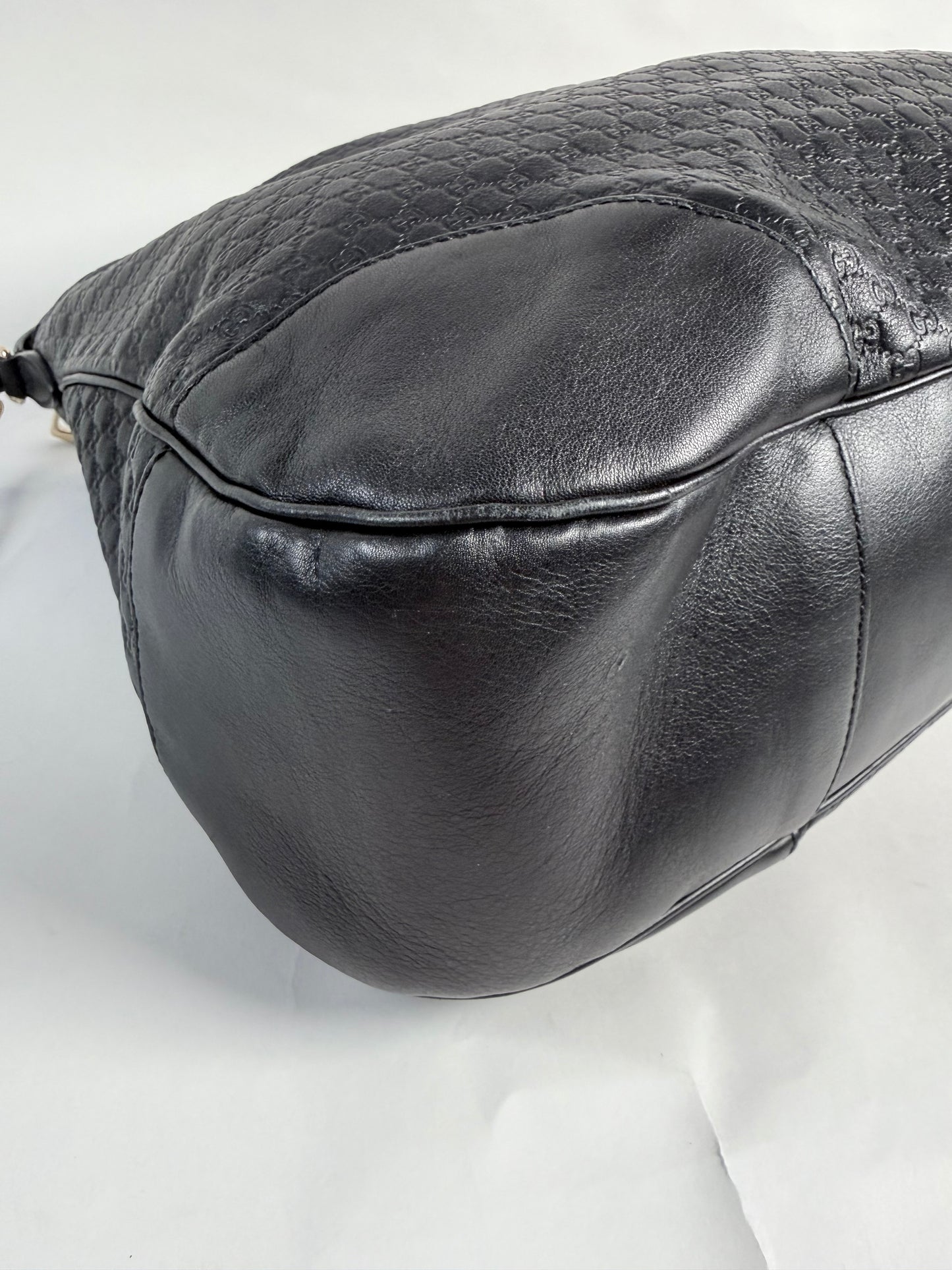 GUCCI Bree Micro-Guccissima Signature Black Large Hobo