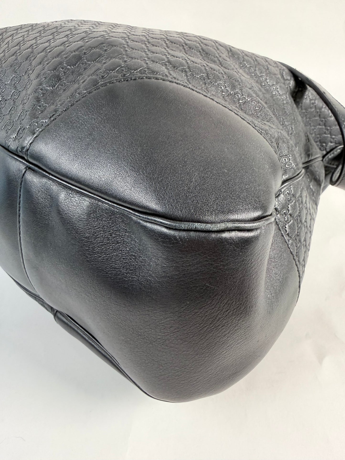 GUCCI Bree Micro-Guccissima Signature Black Large Hobo