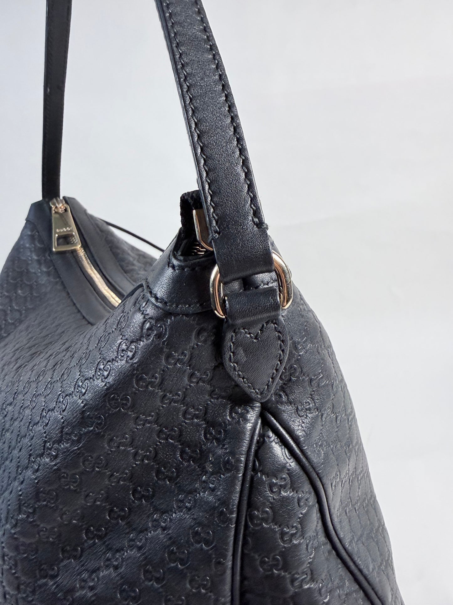 GUCCI Bree Micro-Guccissima Signature Black Large Hobo