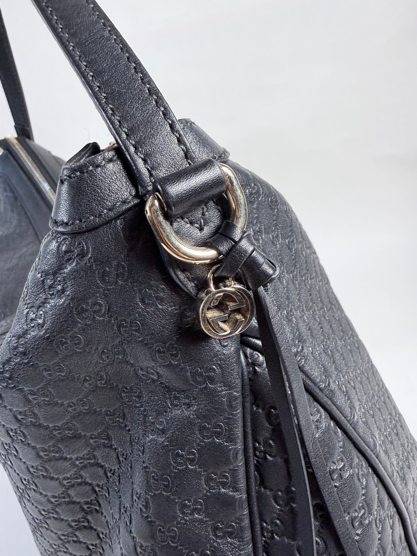 GUCCI Bree Micro-Guccissima Signature Black Large Hobo