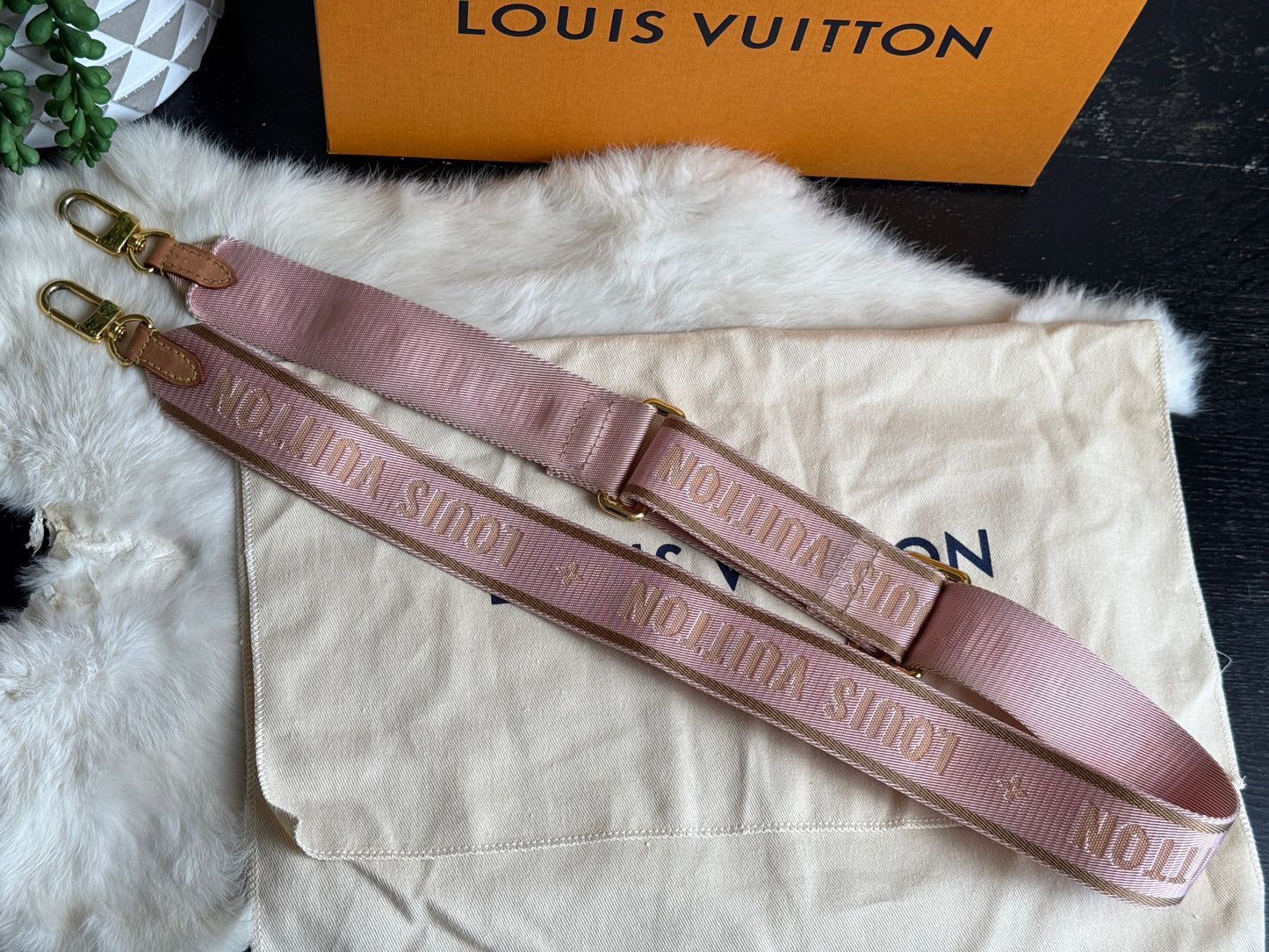 Louis Vuitton Multi Pochette Accessories Monogram Pink