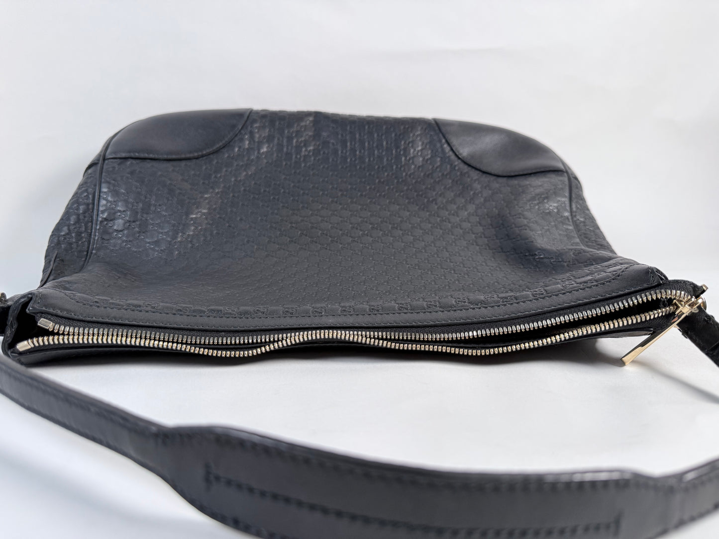 GUCCI Bree Micro-Guccissima Signature Black Large Hobo