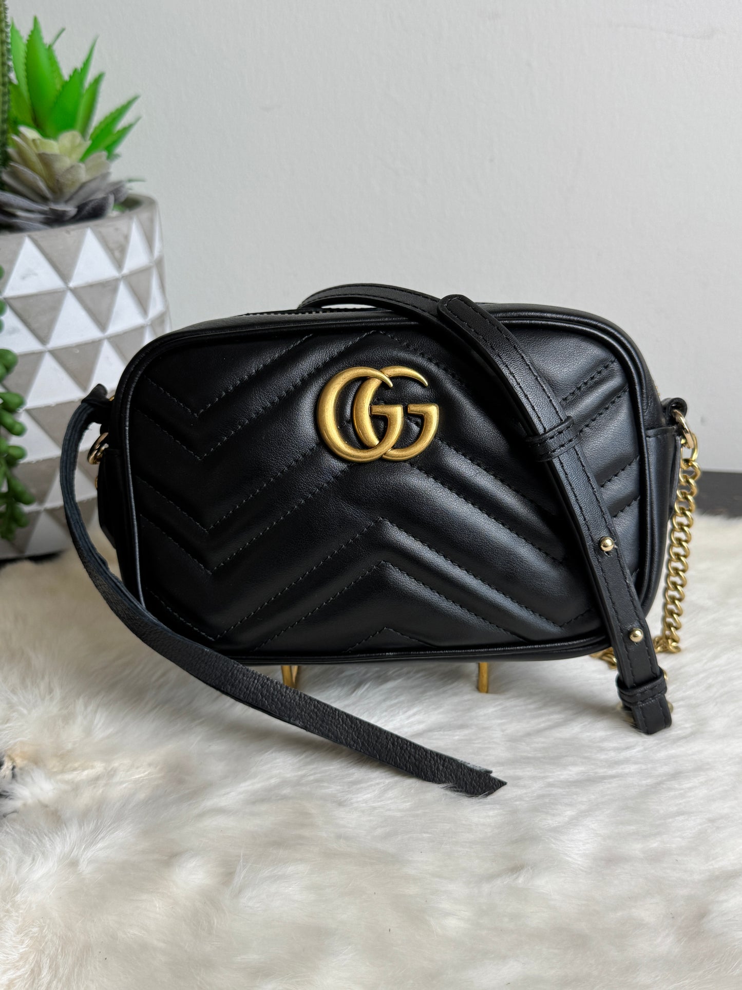 GUCCI Mini Marmont Camera Bag Black