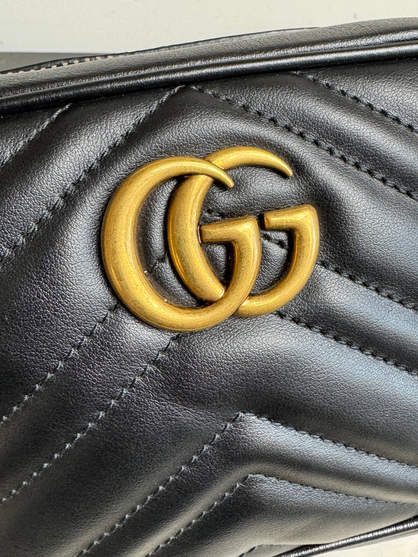 GUCCI Mini Marmont Camera Bag Black