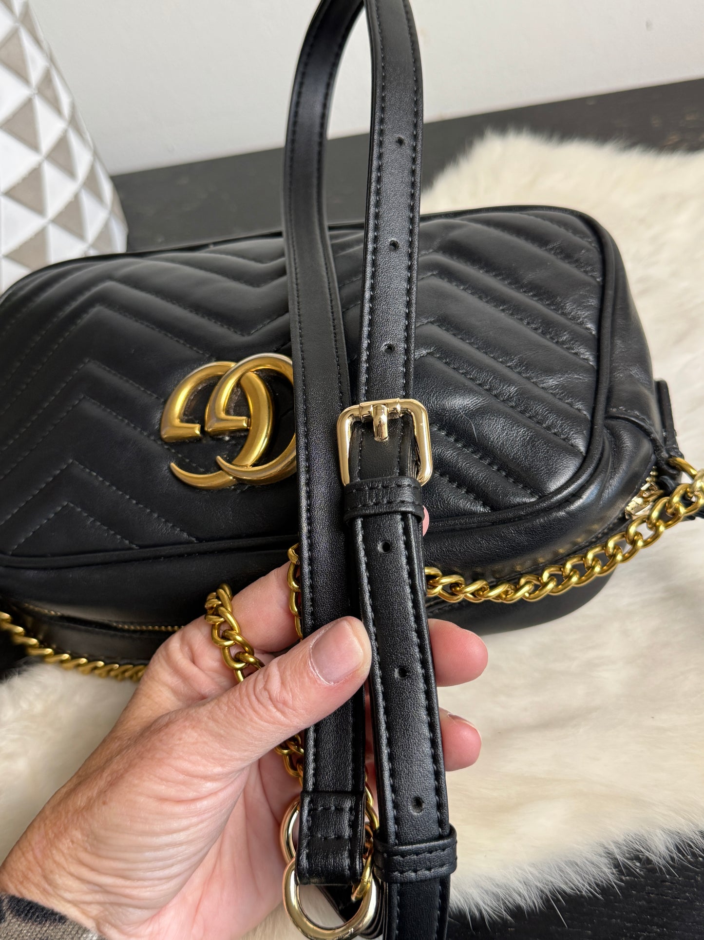 GUCCI Black Leather GG Marmont Small Camera Bag