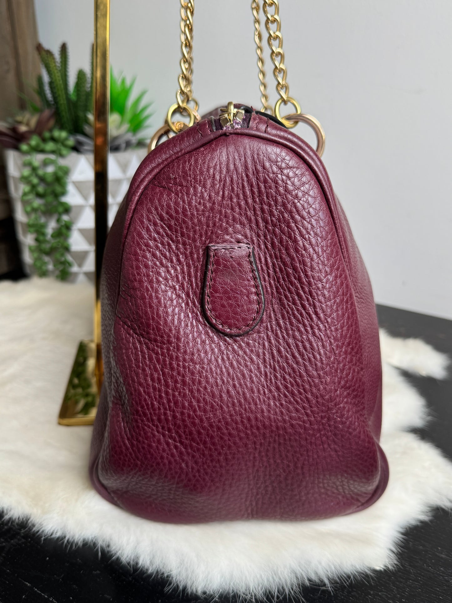 GUCCI Bordeaux Plum Pebbled Chain Boston Bag