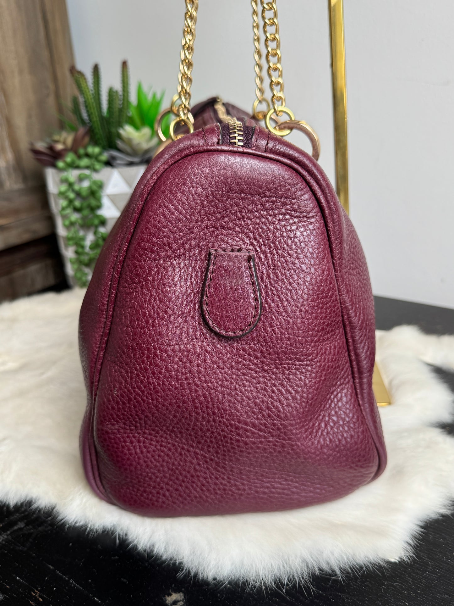 GUCCI Bordeaux Plum Pebbled Chain Boston Bag