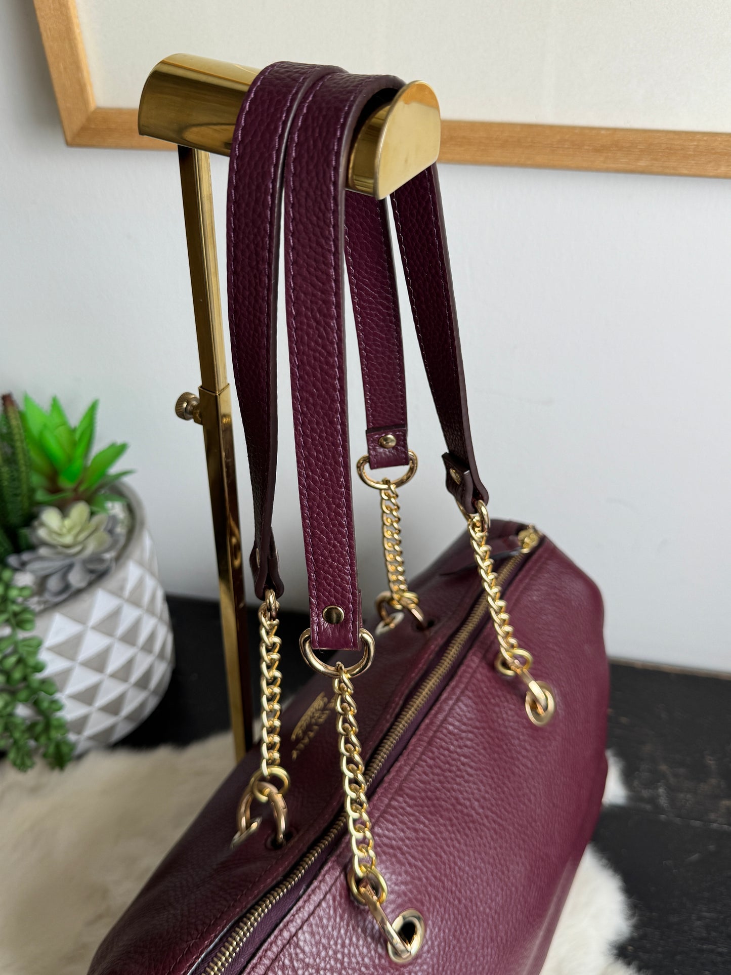 GUCCI Bordeaux Plum Pebbled Chain Boston Bag