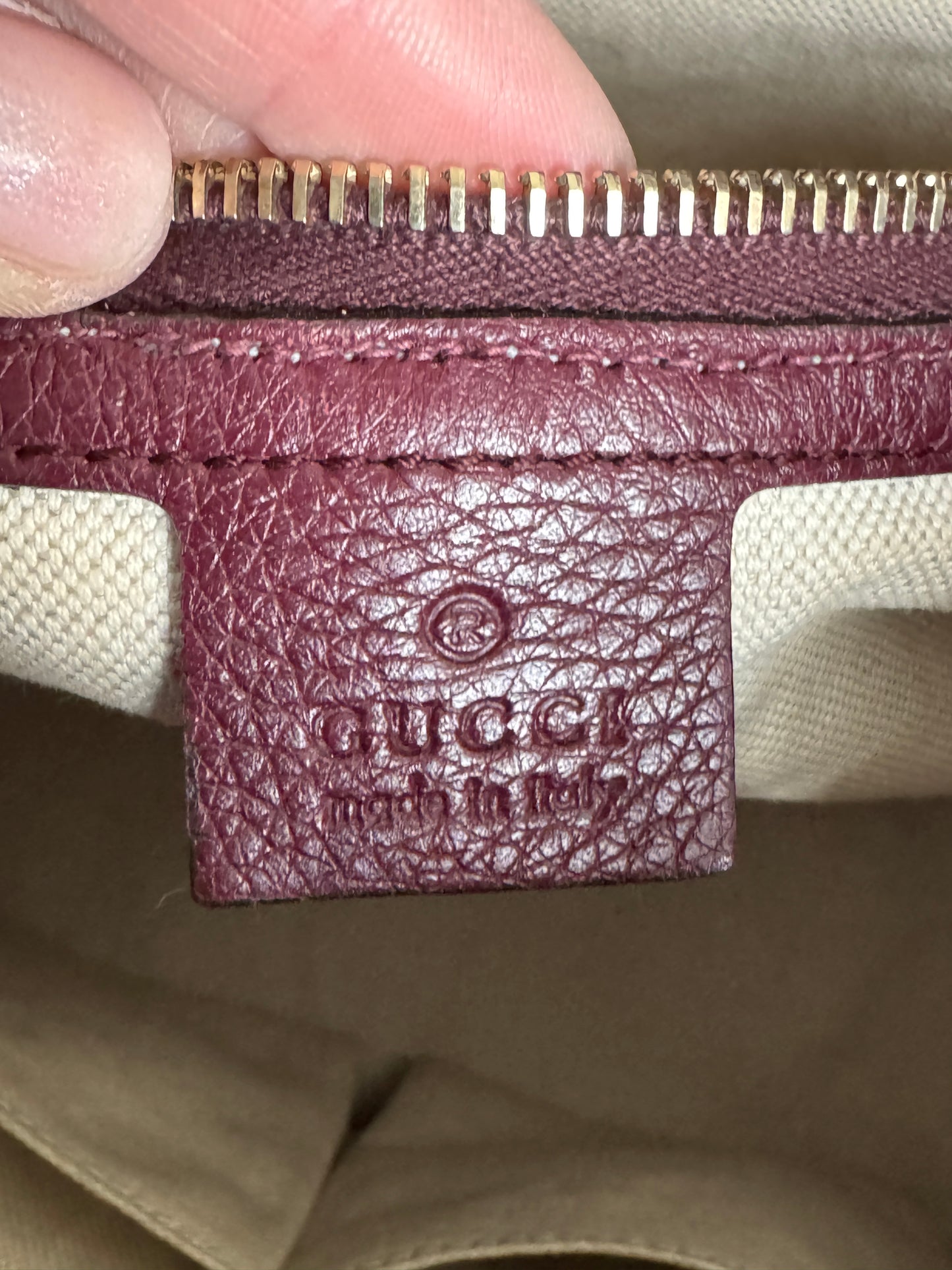 GUCCI Bordeaux Plum Pebbled Chain Boston Bag