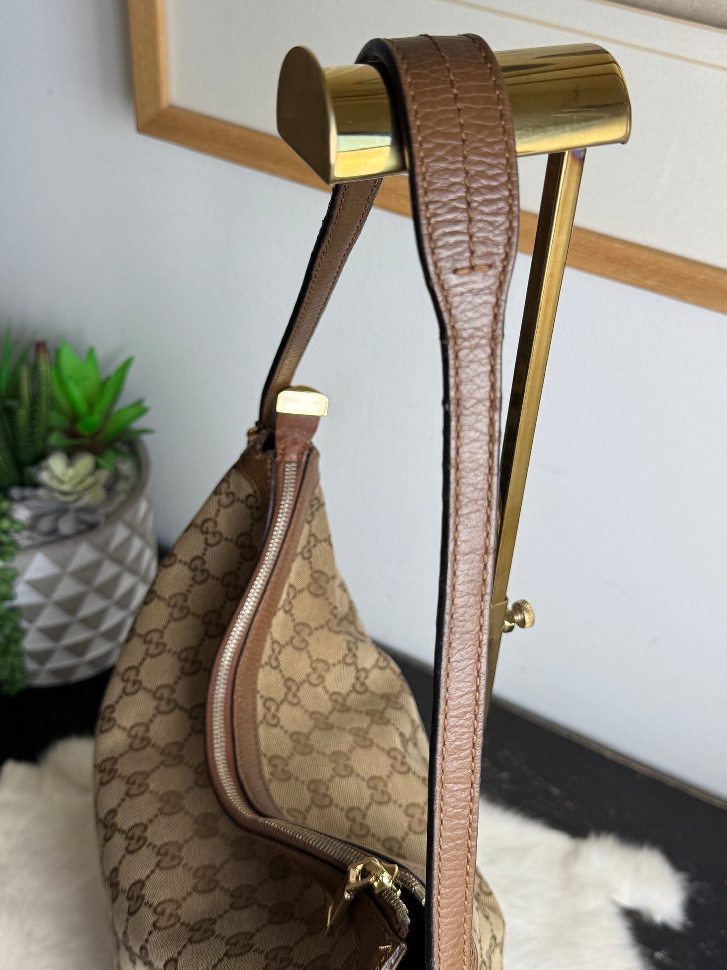 GUCCI GG Canvas Beige Bree Hobo