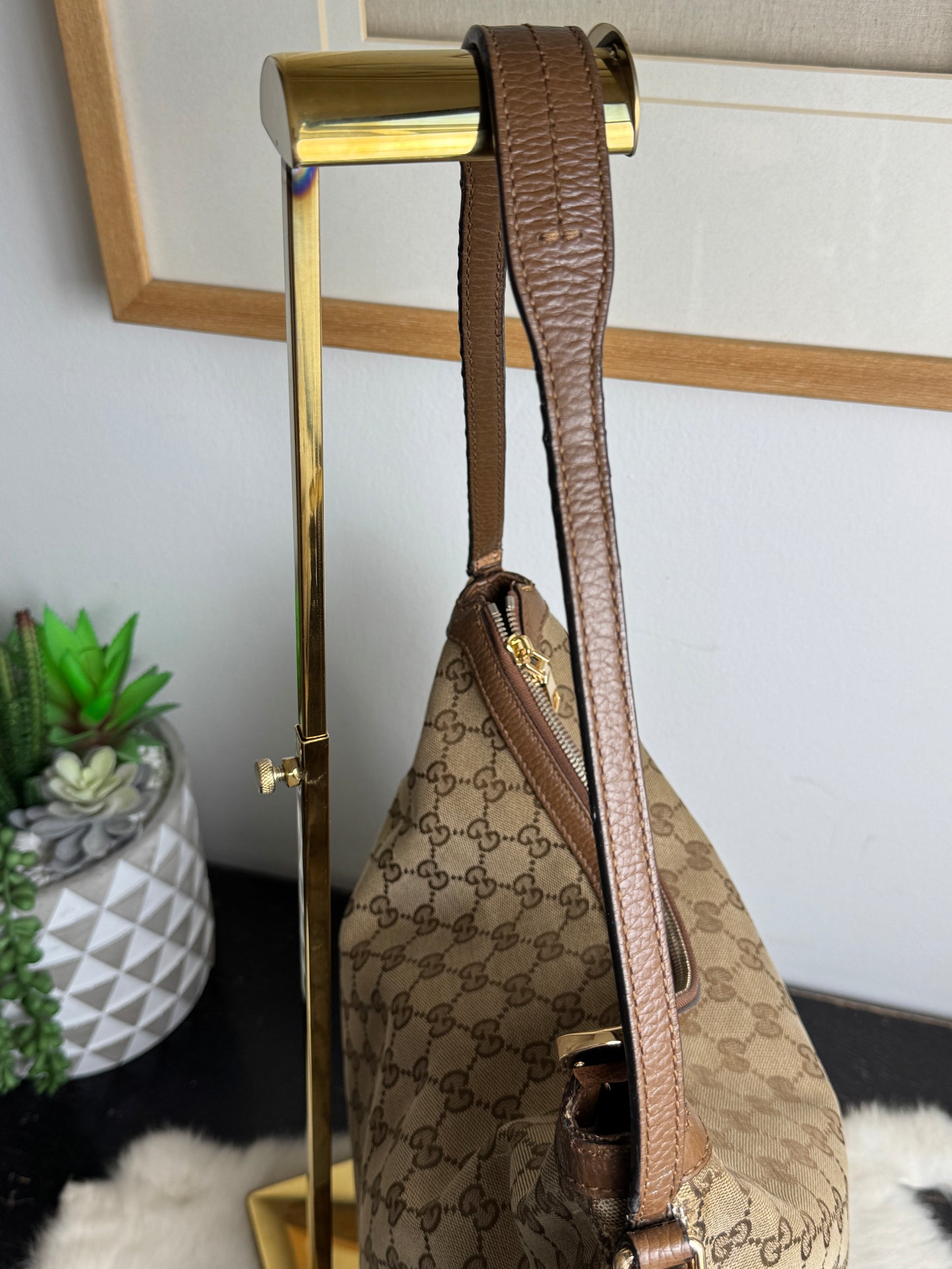 GUCCI GG Canvas Beige Bree Hobo