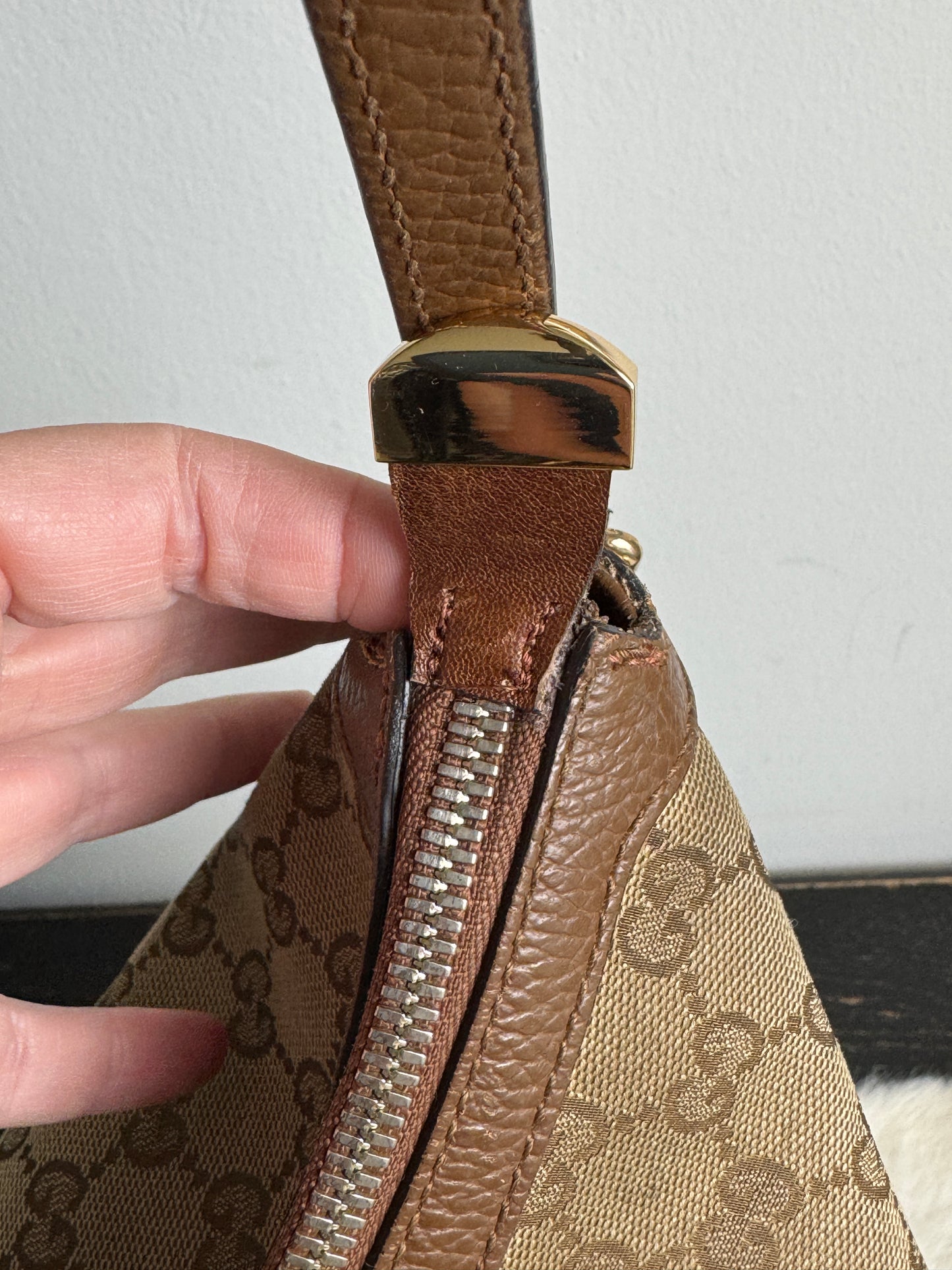 GUCCI GG Canvas Beige Bree Hobo