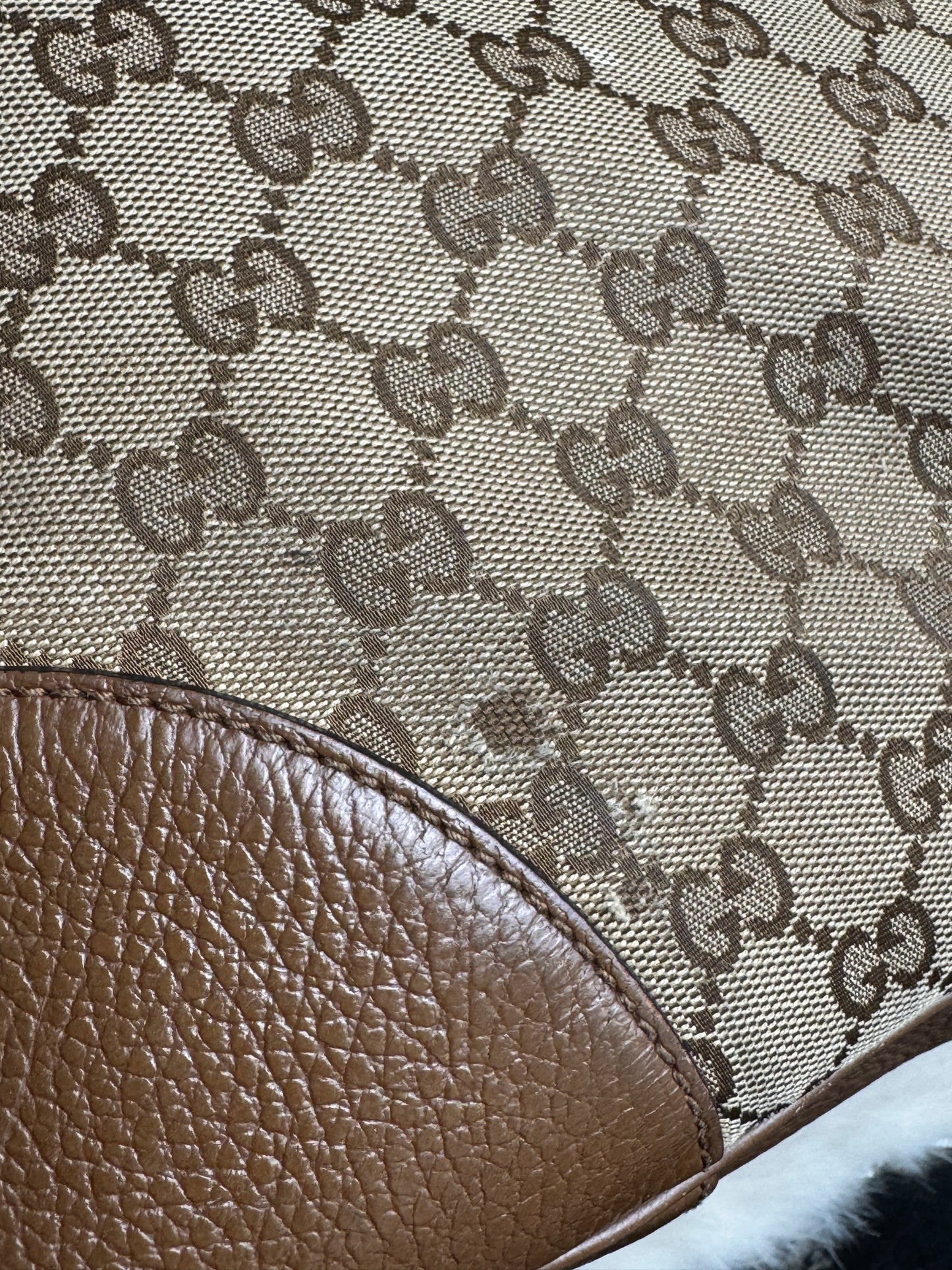 GUCCI GG Canvas Beige Bree Hobo