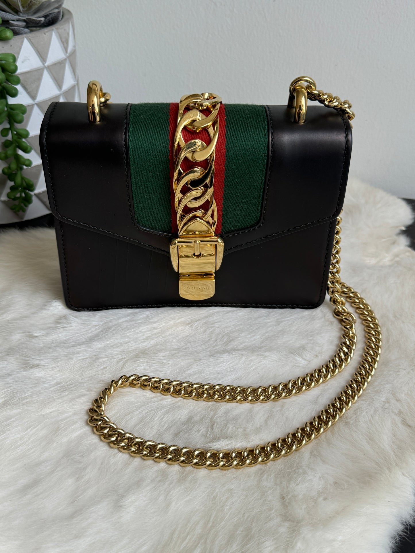 GUCCI Sylvie Mini Chain Black