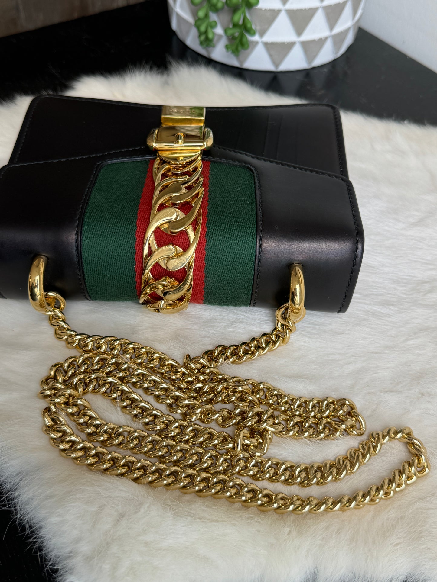 GUCCI Sylvie Mini Chain Black