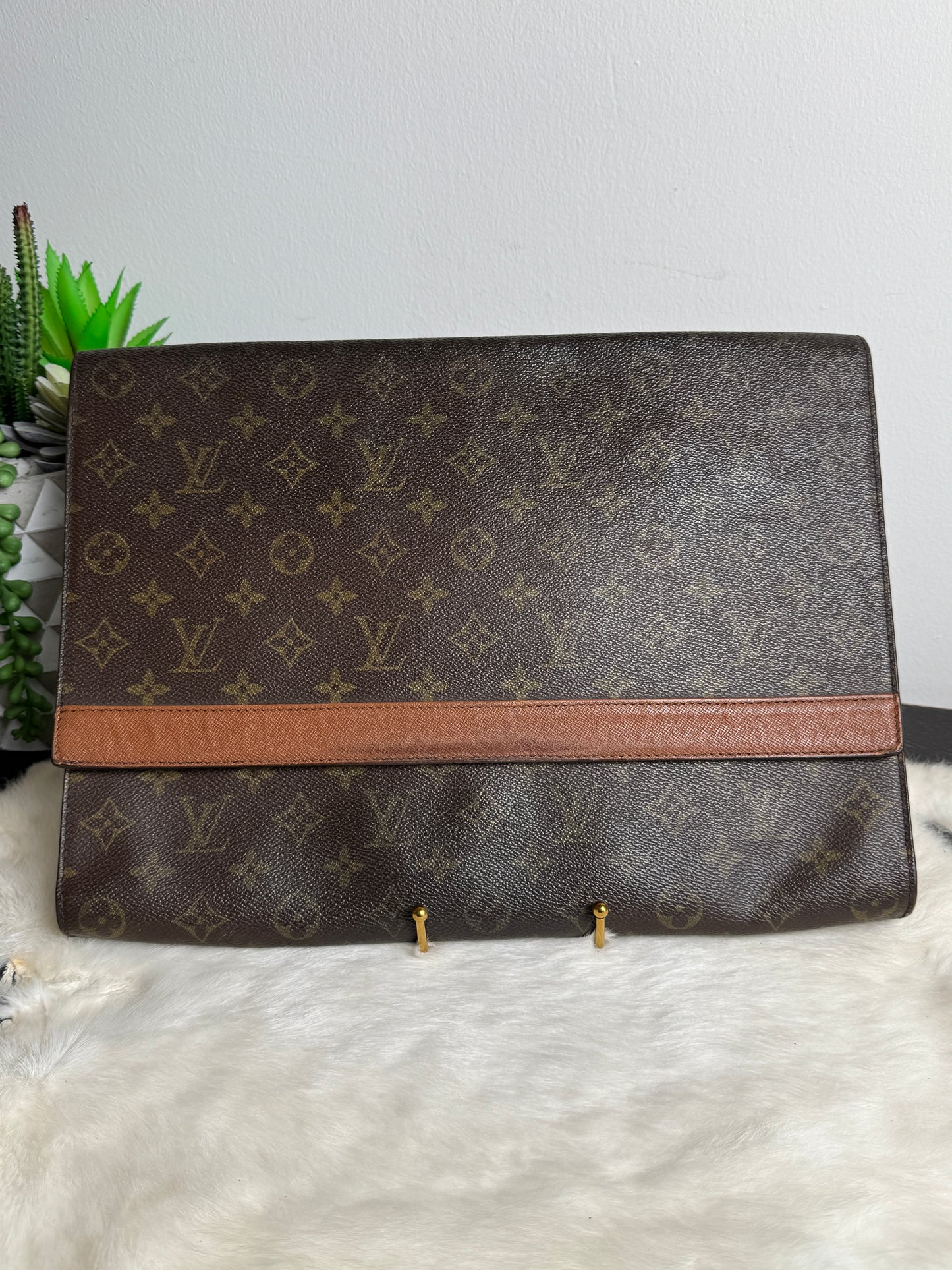 Louis Vuitton Monogram Carryall Portfolio Clutch