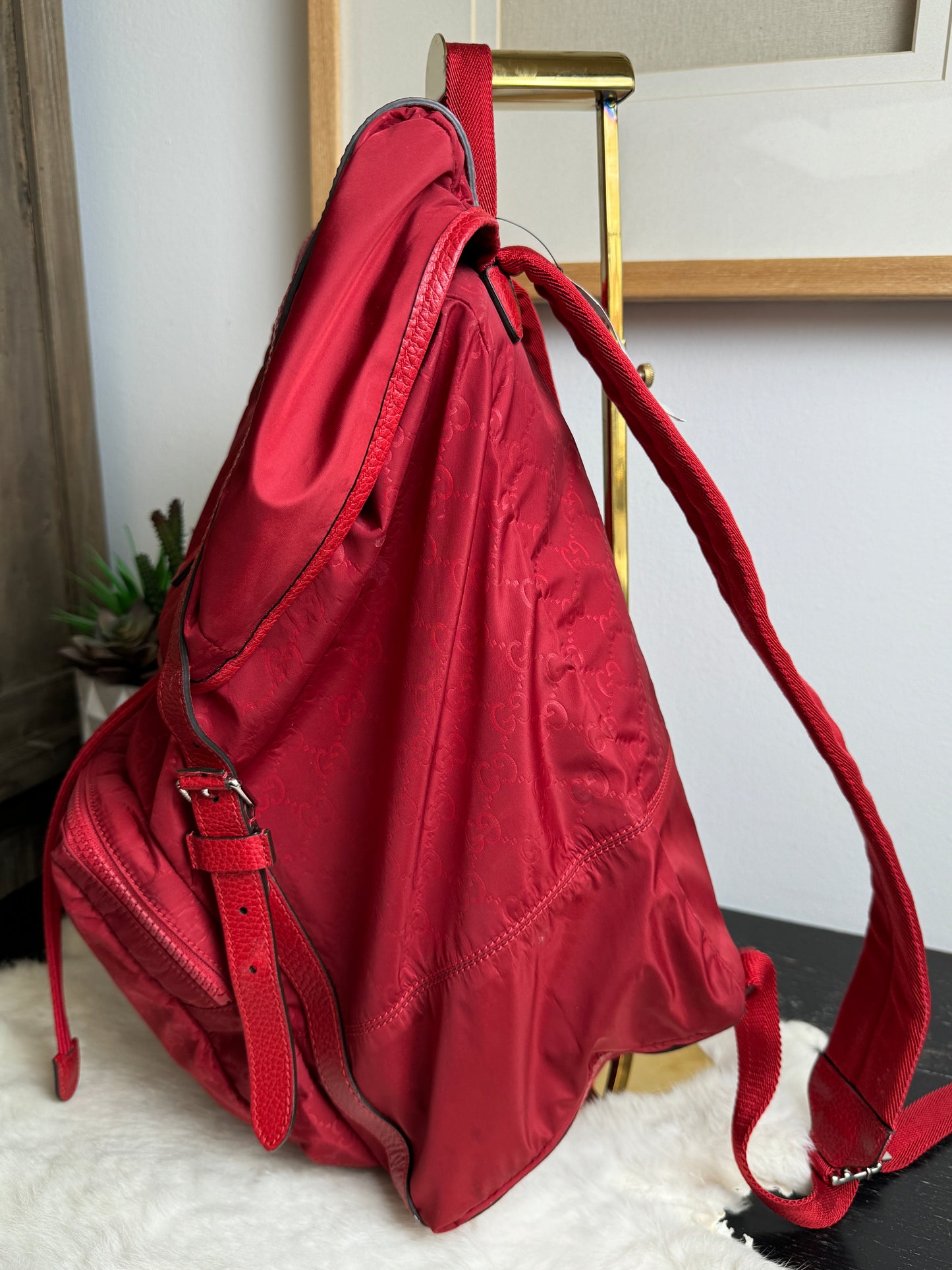 GUCCI Red Nylon Guccissima Travel Backpack