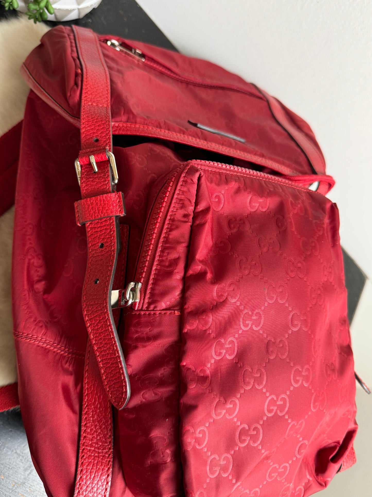 GUCCI Red Nylon Guccissima Travel Backpack