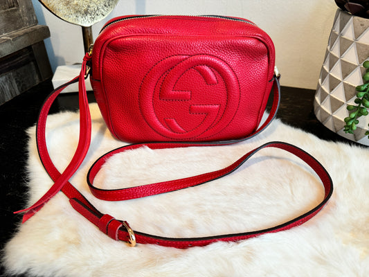 GUCCI Soho Disco Red Pebbled Camera Bag