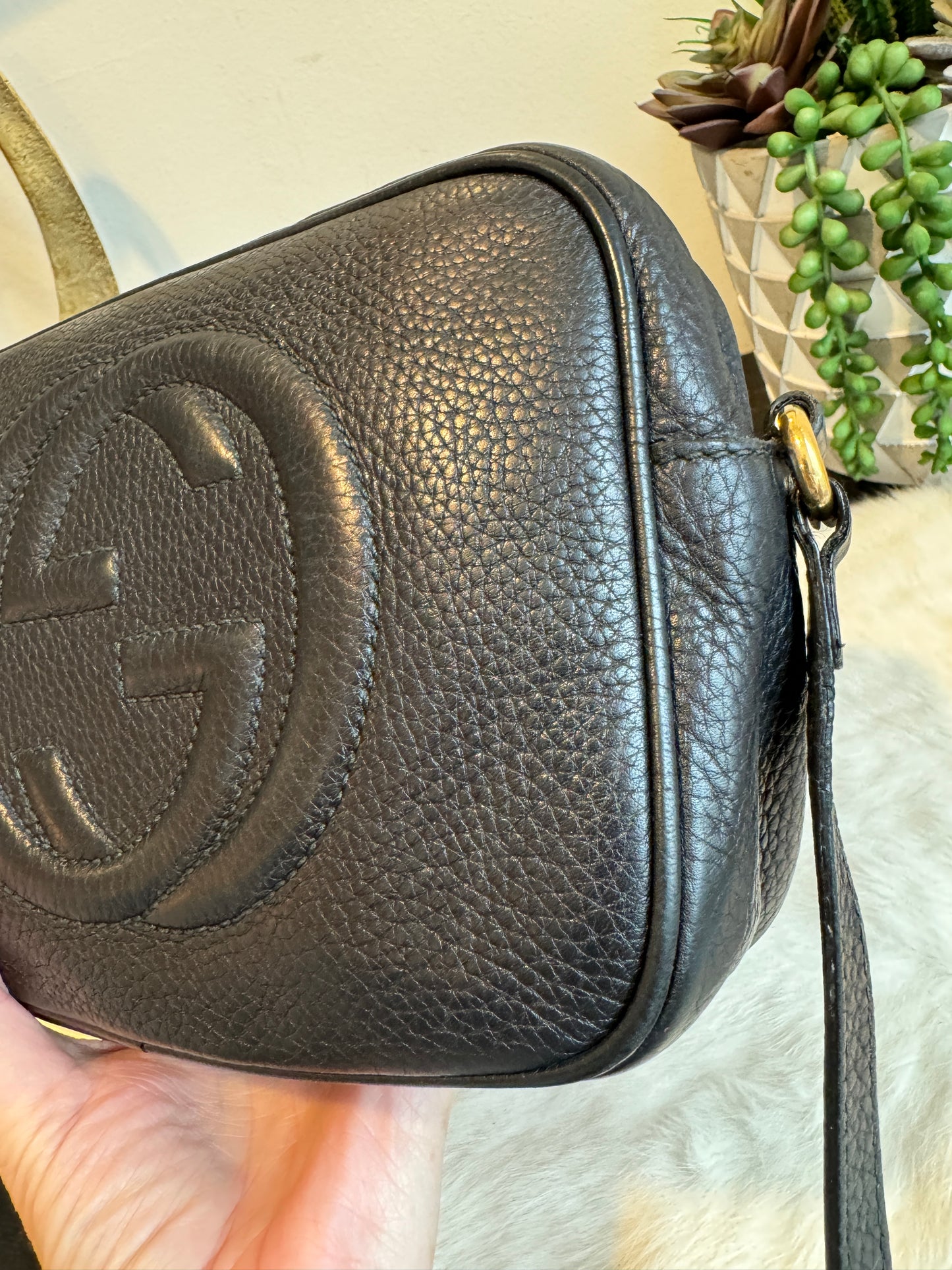 GUCCI Soho Disco Black Pebbled Camera Bag