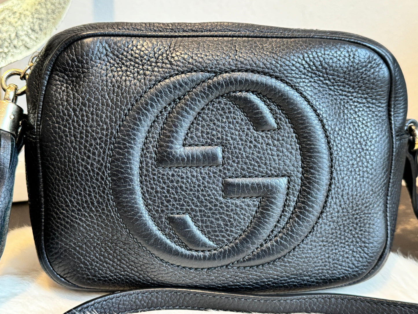 GUCCI Soho Disco Black Pebbled Camera Bag