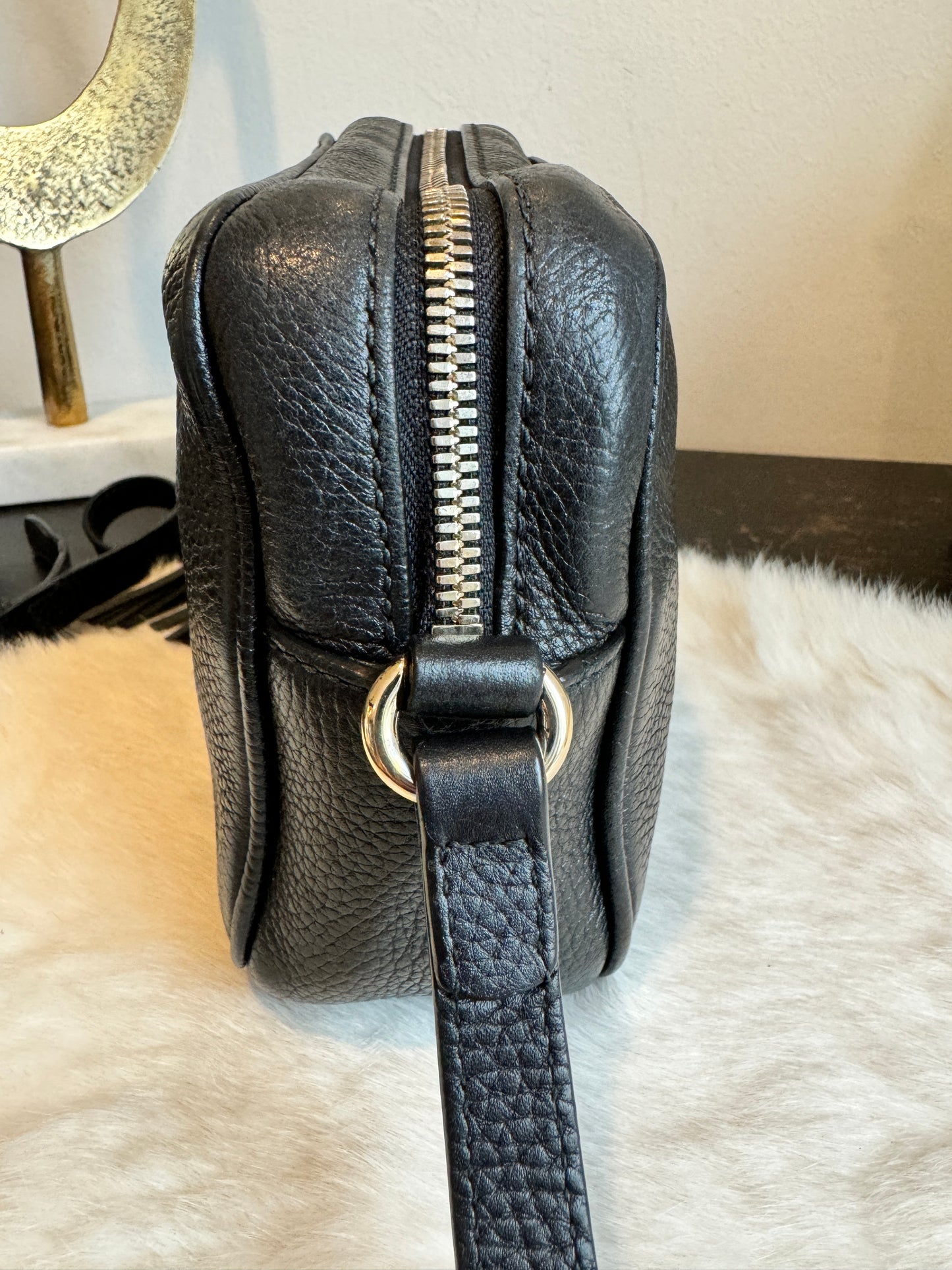 GUCCI Soho Disco Black Pebbled Camera Bag