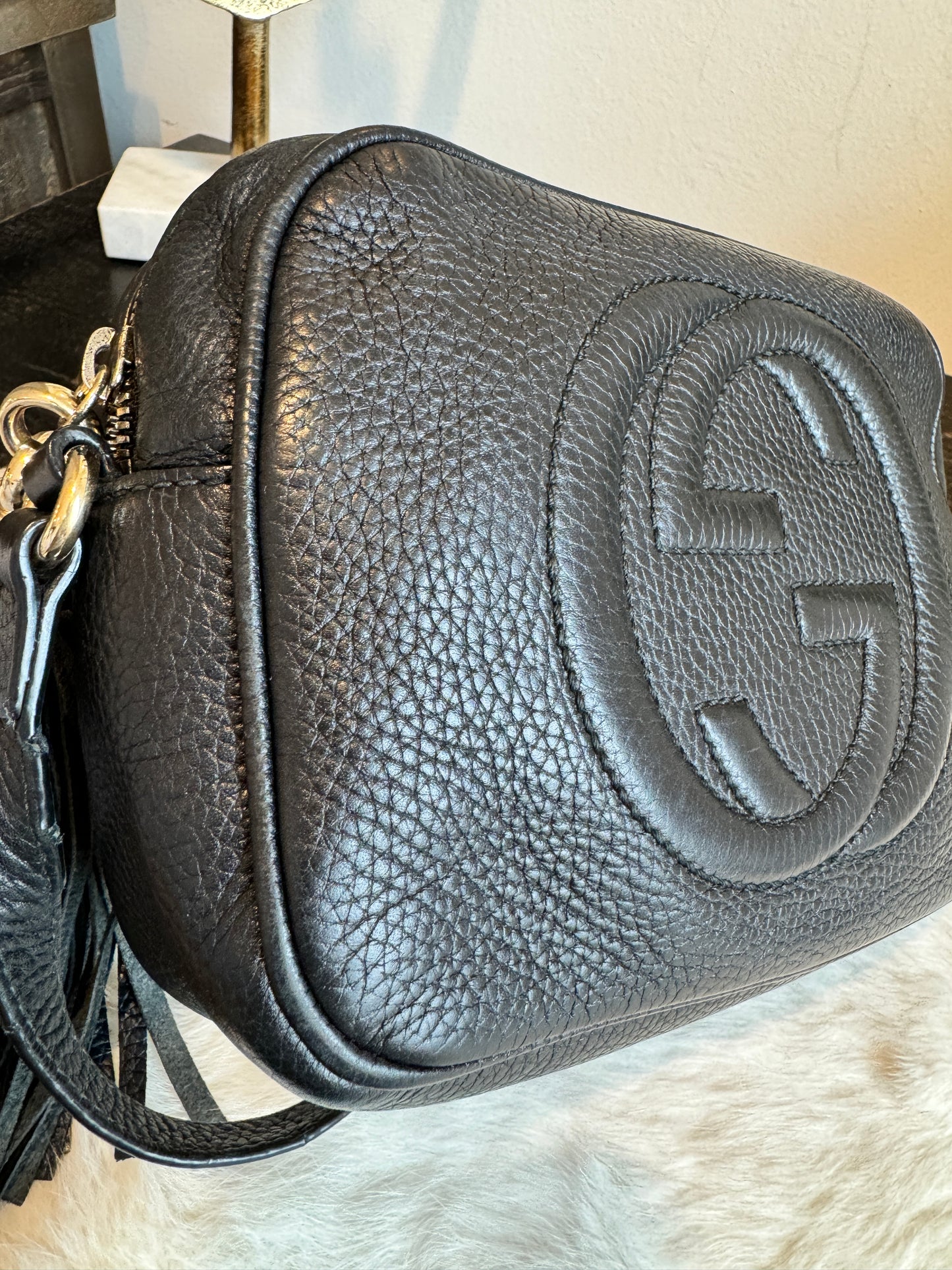 GUCCI Soho Disco Black Pebbled Camera Bag