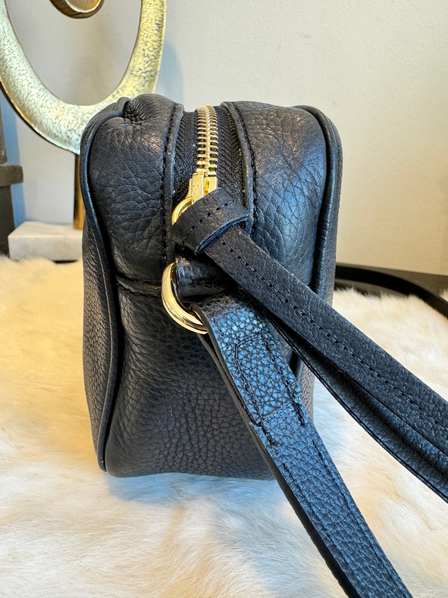 GUCCI Soho Disco Black Pebbled Camera Bag