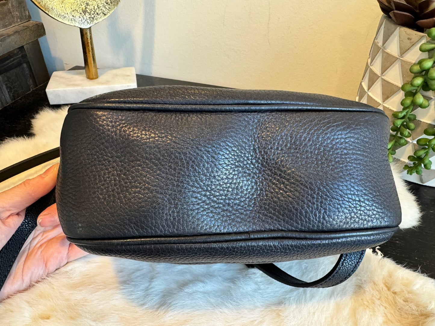 GUCCI Soho Disco Black Pebbled Camera Bag