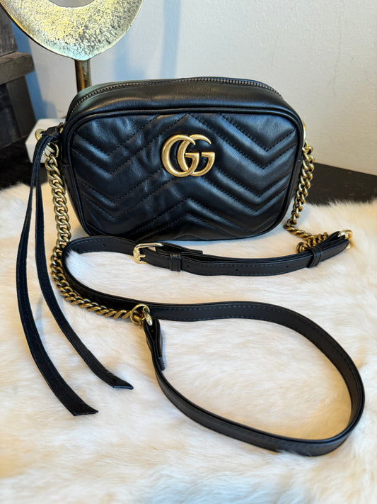 GUCCI Mini Marmont Camera Bag Black