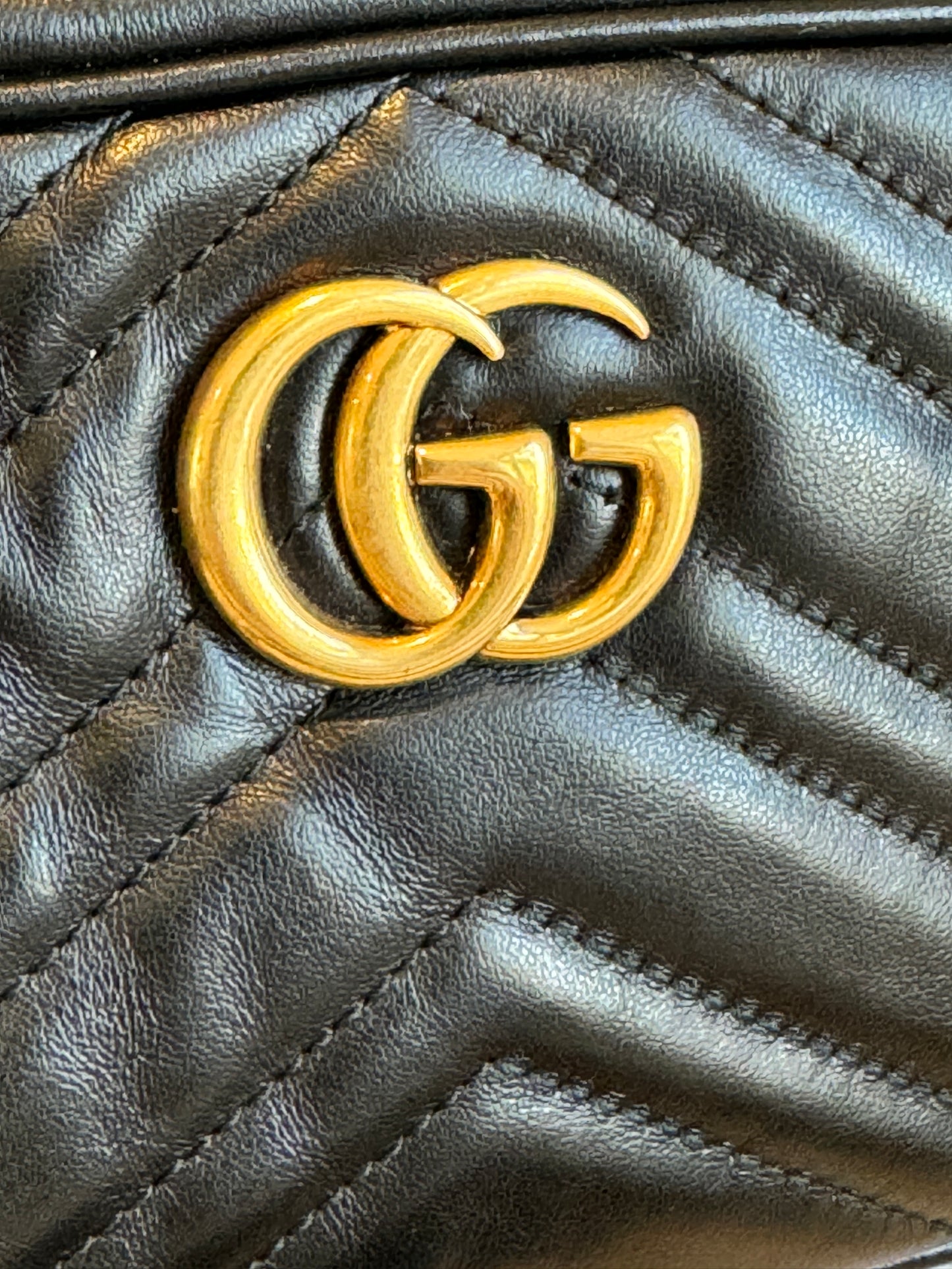 GUCCI Mini Marmont Camera Bag Black