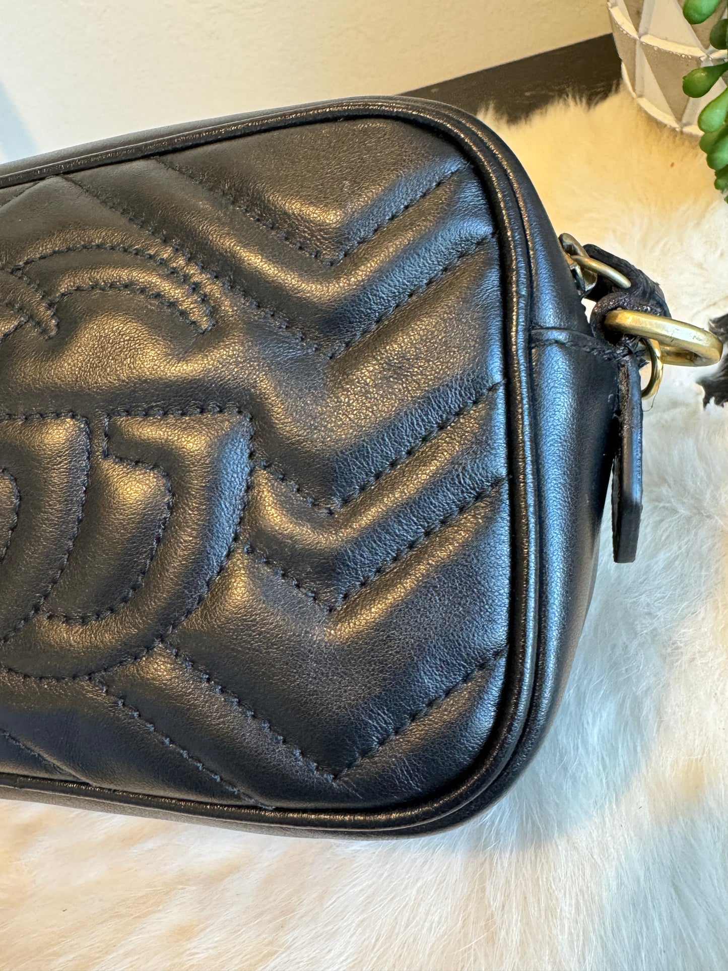 GUCCI Mini Marmont Camera Bag Black