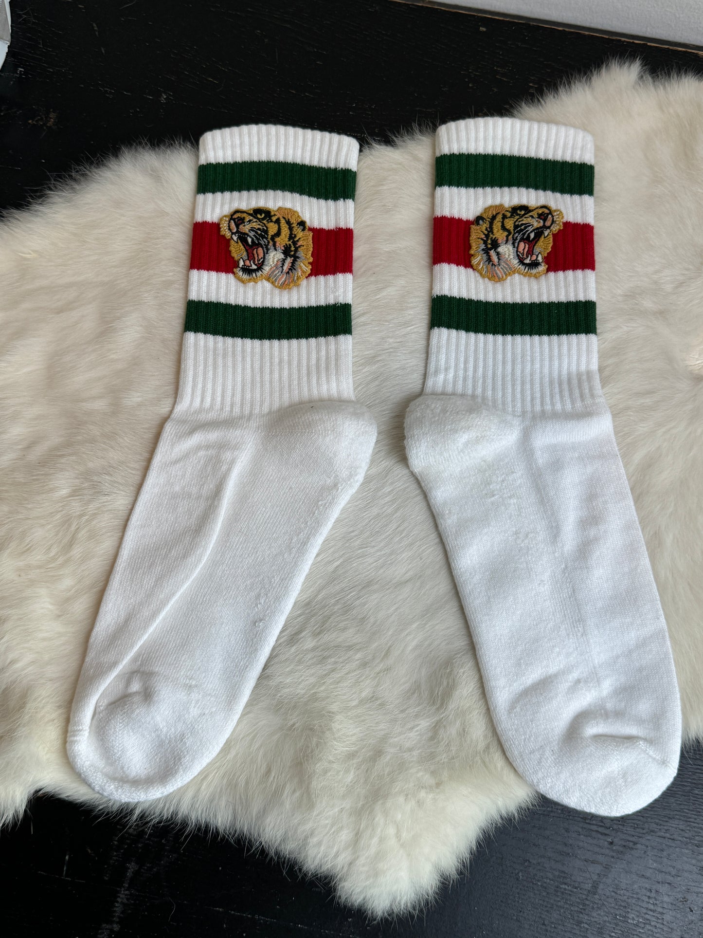 GUCCI Tiger Calf SOCKS Large