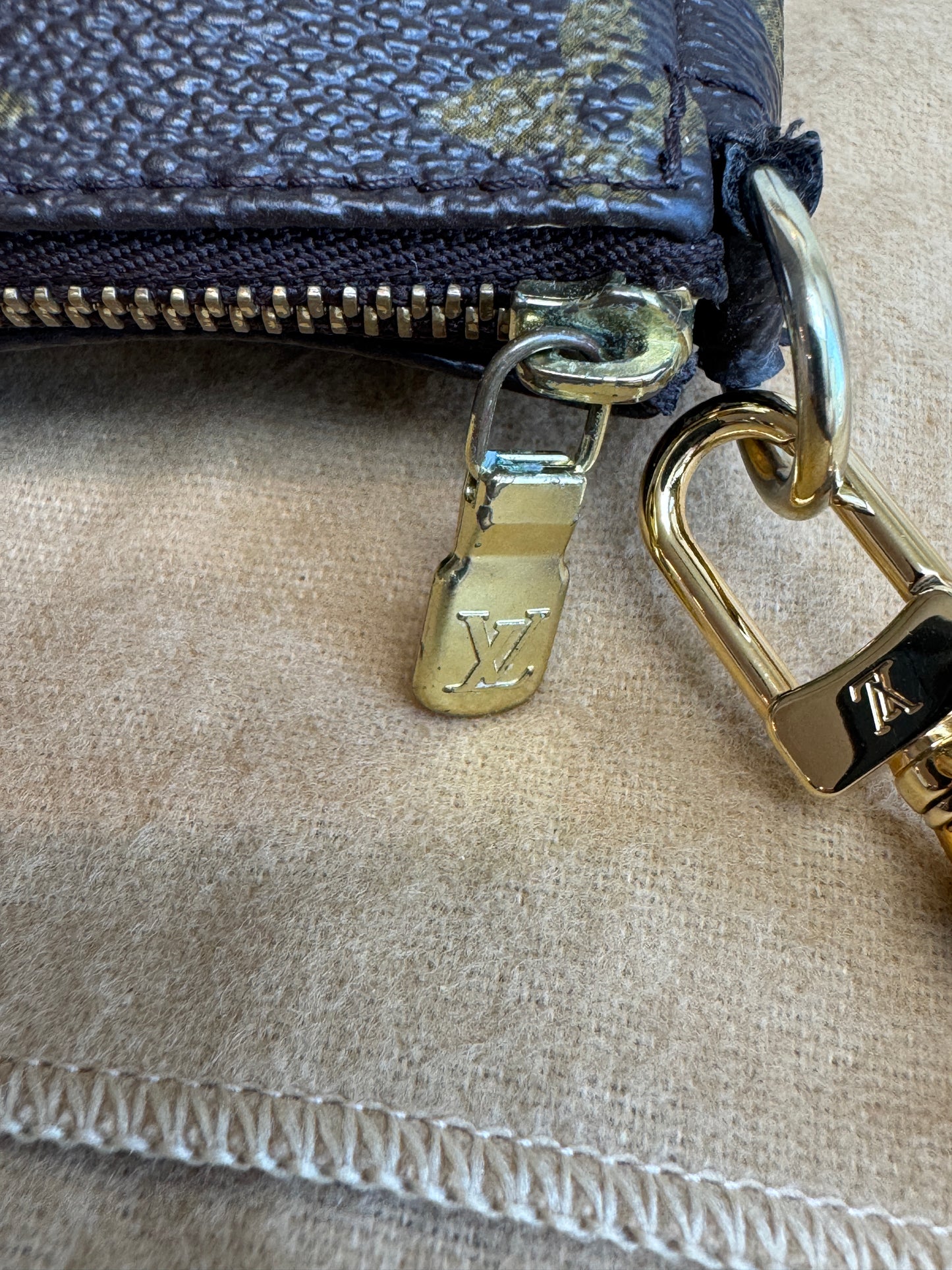 Louis Vuitton Monogram Pochette Accessoires