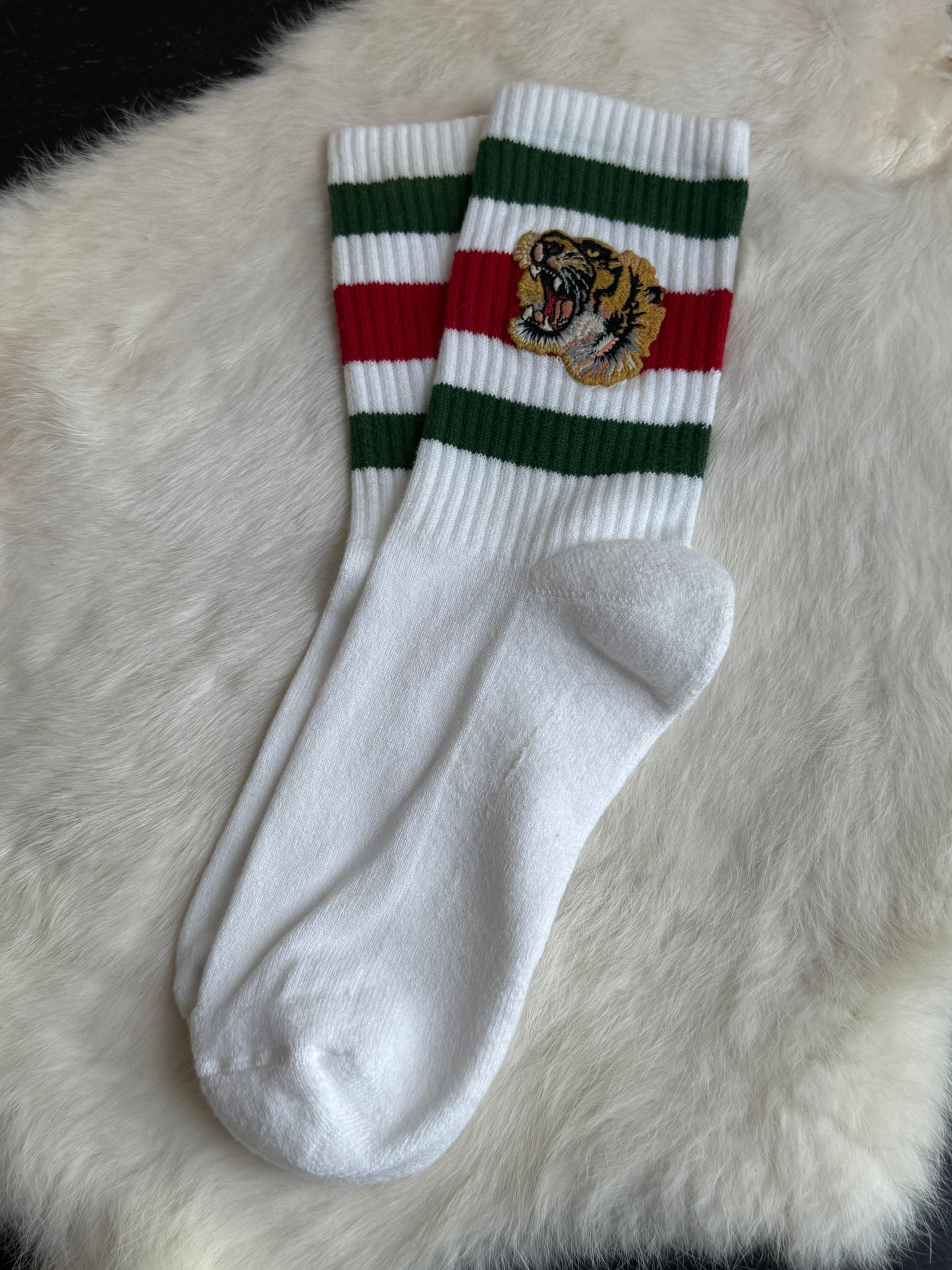 GUCCI Tiger Calf SOCKS Med.