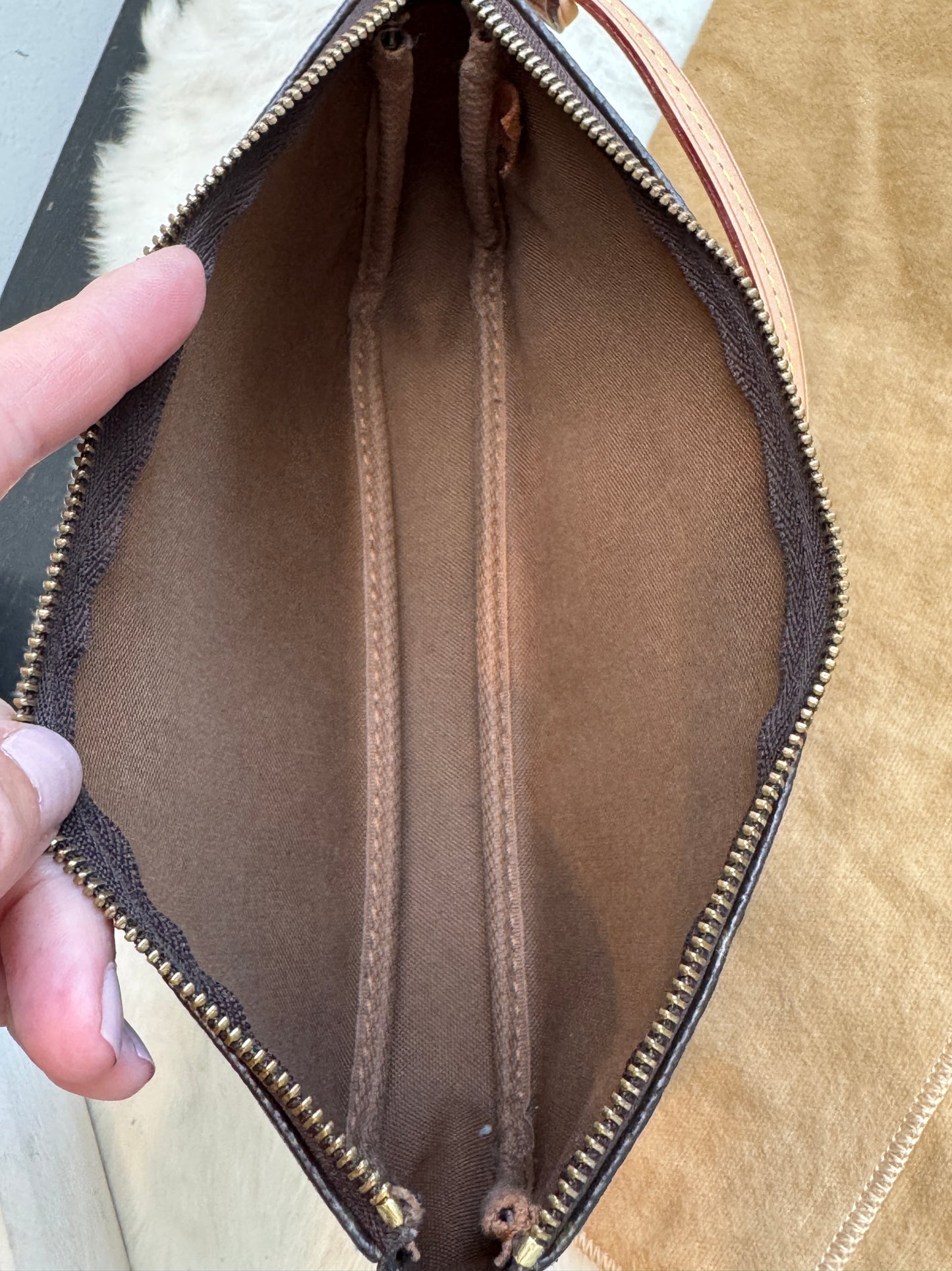 Louis Vuitton Monogram Pochette Accessoires
